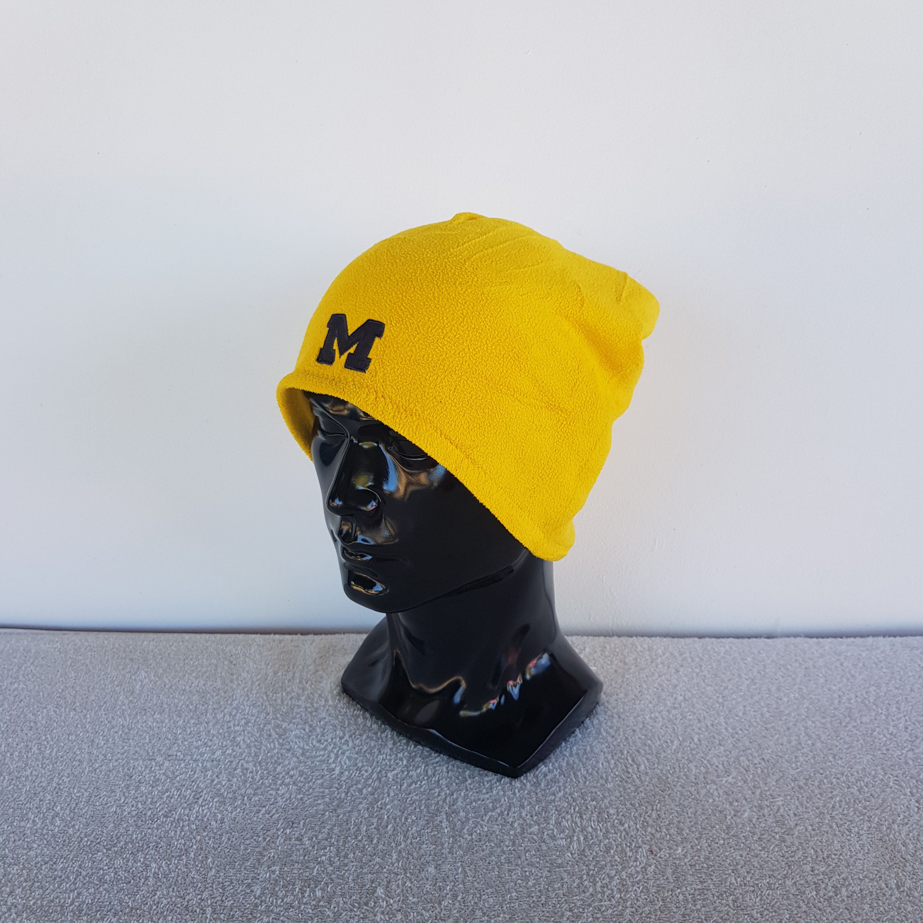 NCAA Vintage Nike Michigan Wolverines Beanie Reversible Snow Caps Size ONE SIZE - 2 Thumbnail