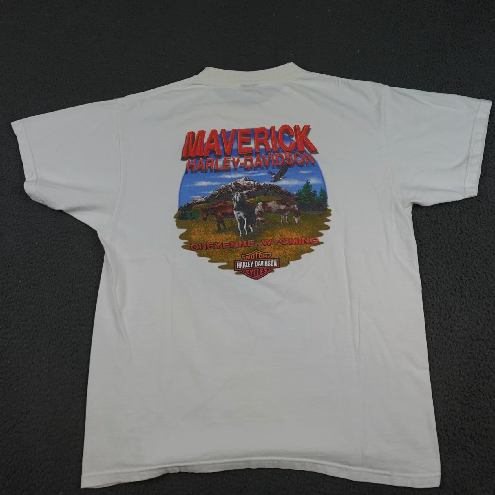 Harley Davidson VINTAGE Harley-Davidson Shirt Mens Large White Born To Ride Eagle Wyoming 2001 Size US L / EU 52-54 / 3 - 6 Thumbnail