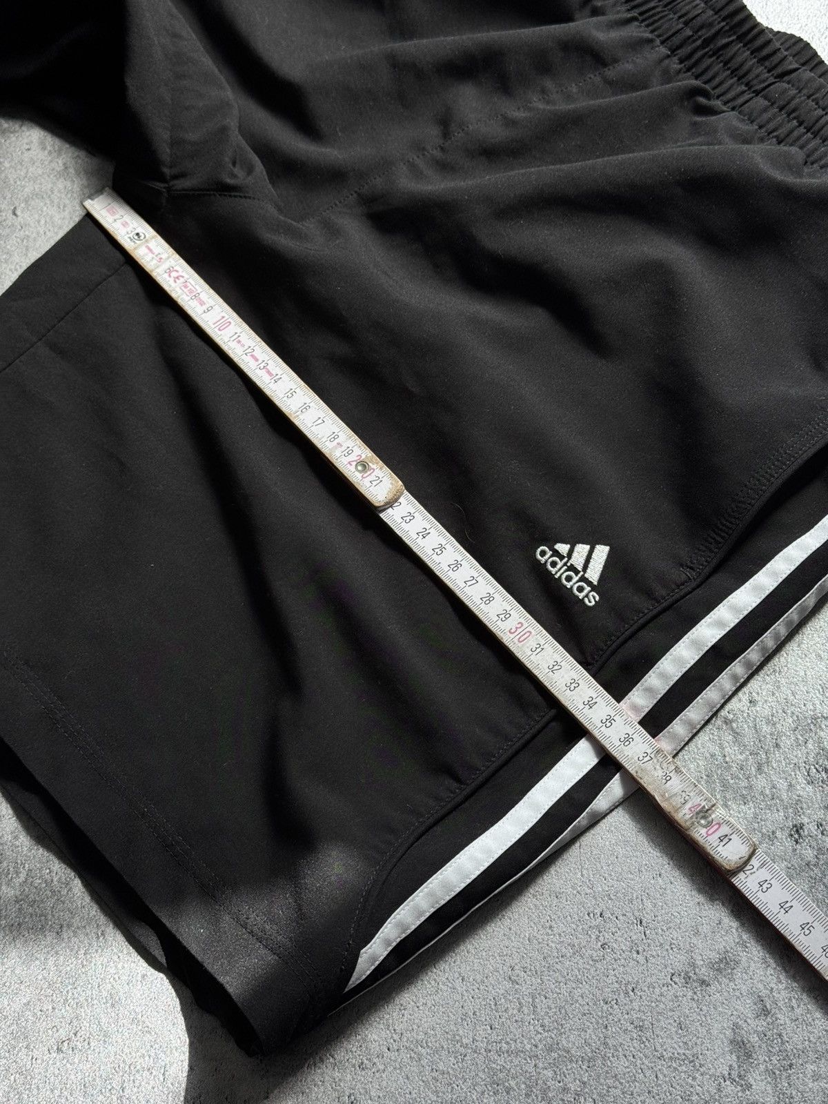 Adidas × Vintage Vintage Y2K Adidas Pinterest Shorts Streetwear 90s Size US 32 / EU 48 - 21 Thumbnail