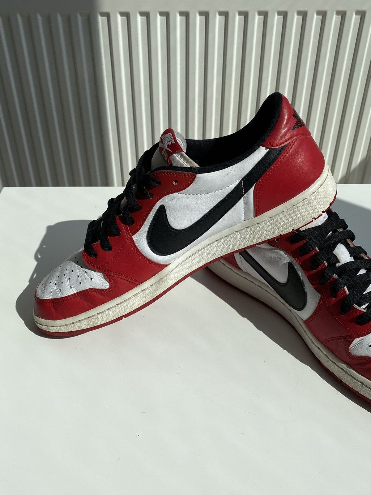 Jordan Brand 2016 Nike Jordan 1 Low Retro Chicago Size US 13 / EU 46 - 10 Thumbnail