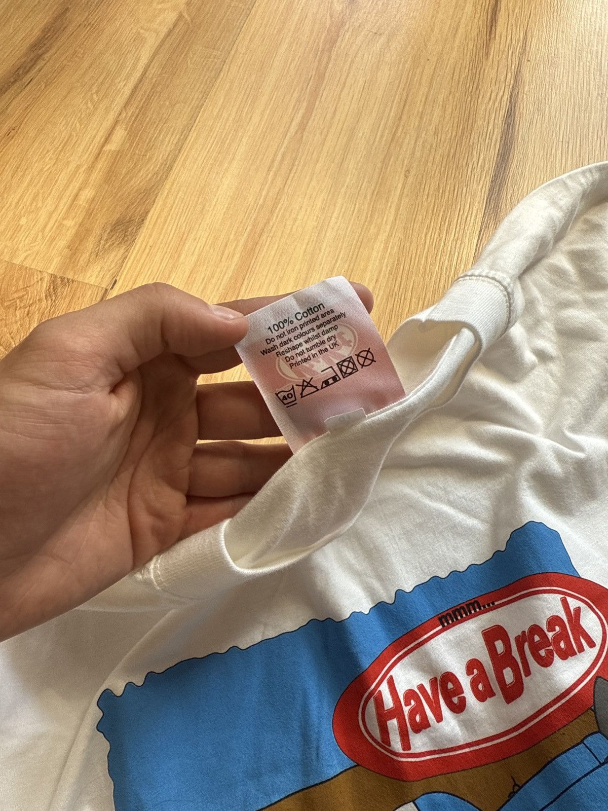 The Simpsons Vintage KitKat collab 2000 the simpsons Size US XL / EU 56 / 4 - 9 Thumbnail