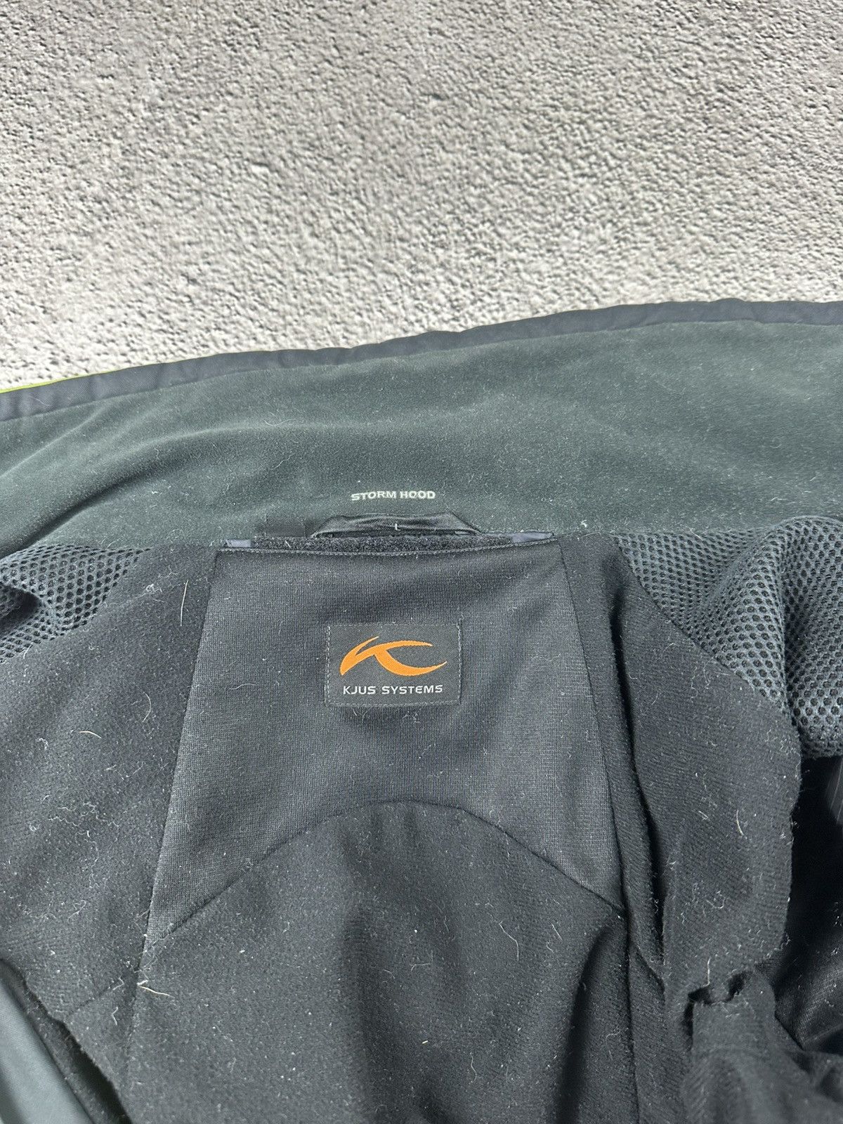 KJUS Kjus Ski Jacket Storm Hood Rain Coat Outdoor Gorpcore Style Size US L / EU 52-54 / 3 - 17 Thumbnail