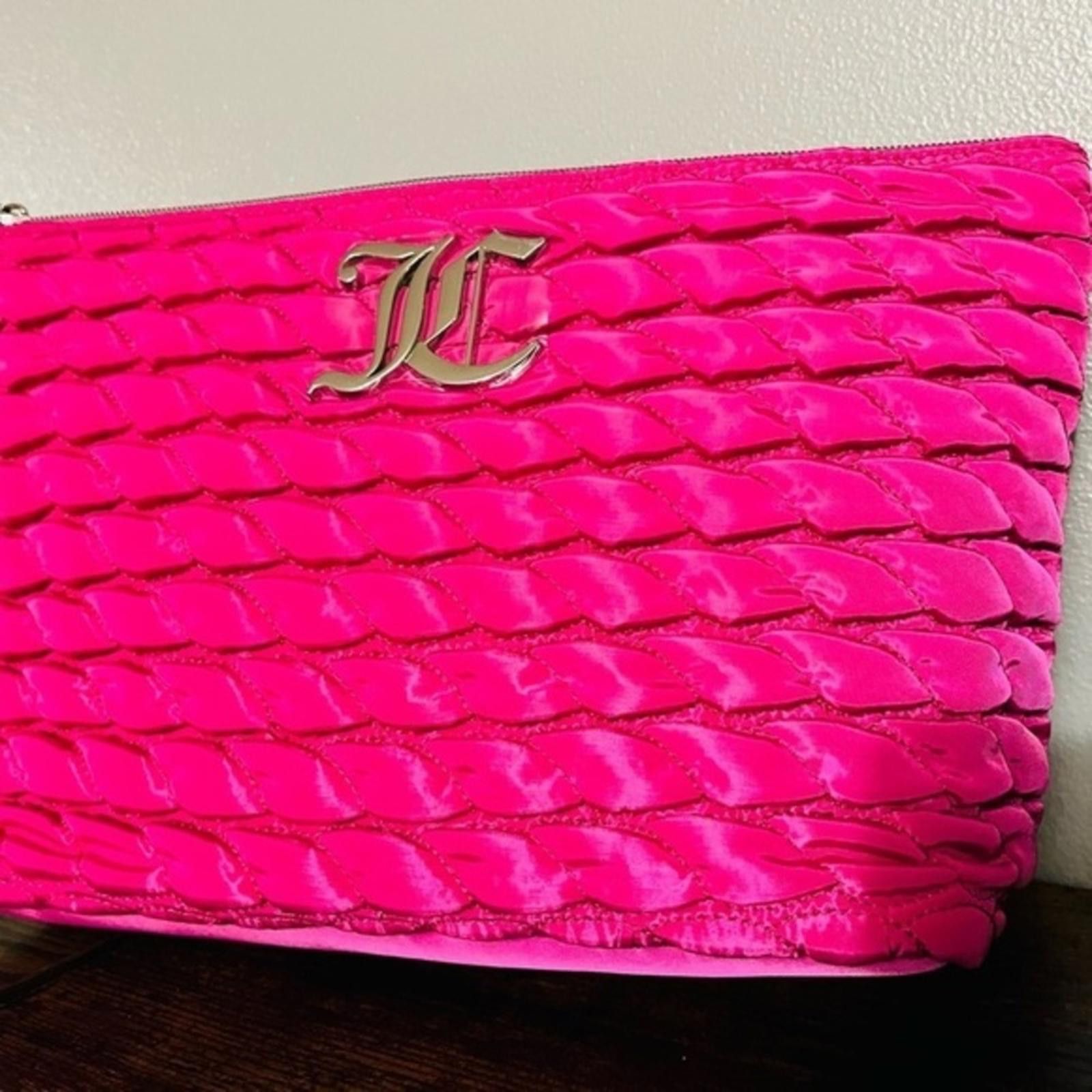 Juicy Couture Jeans Juicy Couture Clutch With Travel Water bottle NWT Size ONE SIZE - 1 Thumbnail
