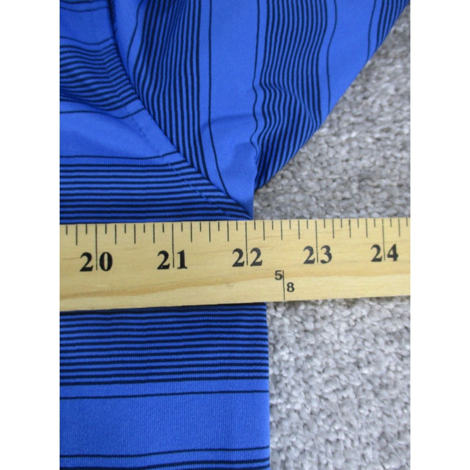 Under Armour VINTAGE Under Armour Polo Shirt Mens XL Blue Striped Golf HeatGear Short Sleeve Collared 3-Button Mens Size US XL / EU 56 / 4 - 5 Thumbnail