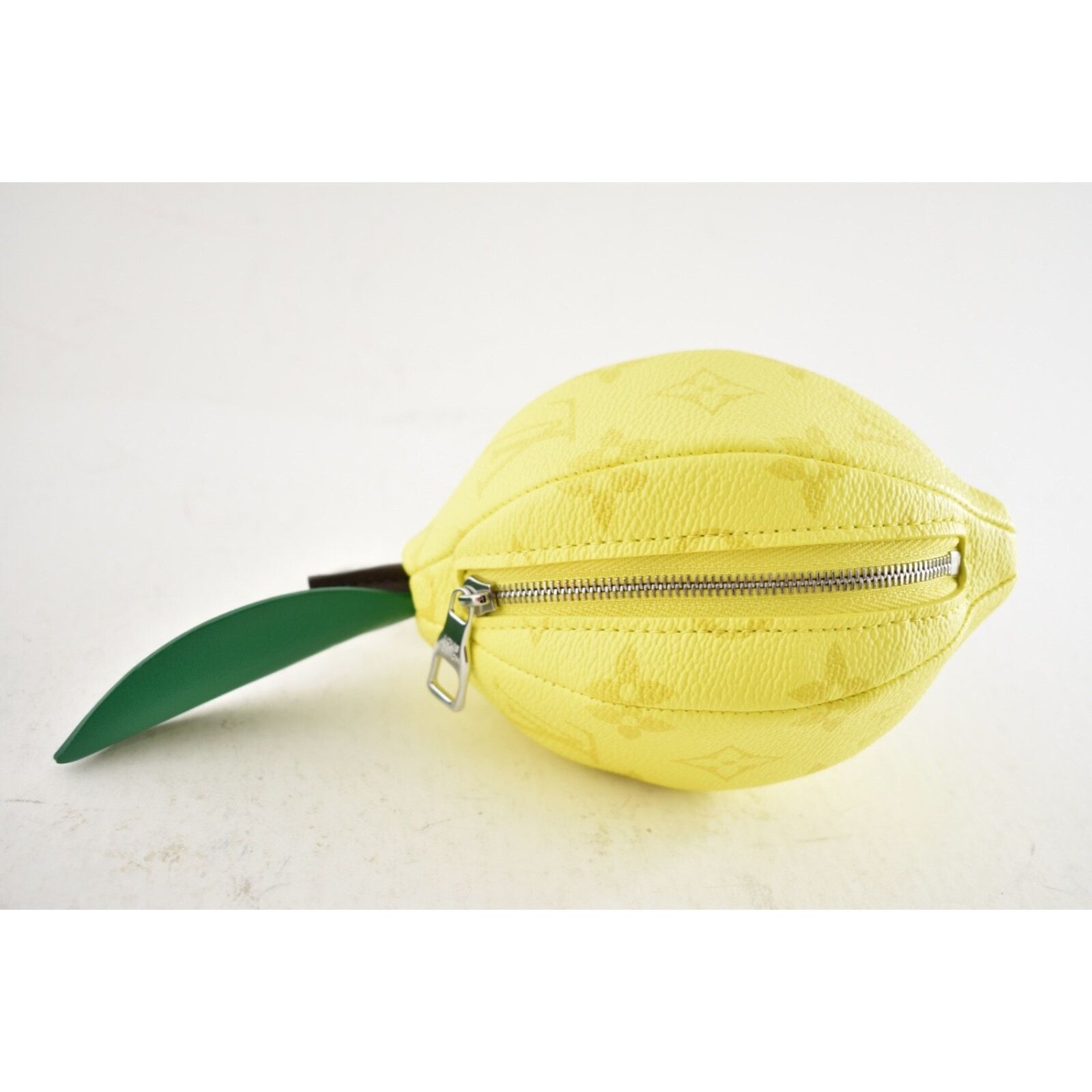 Louis Vuitton Louis Vuitton Yellow Giant Keychain Keyring Charm Virgil Size ONE SIZE - 2 Thumbnail