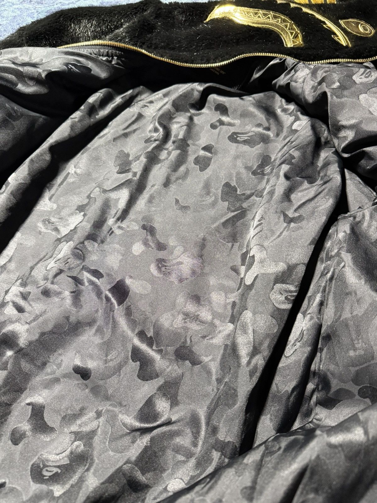 Bape A BATHING APE® Faux Fur Shark Hoodie Size US XL / EU 56 / 4 - 7 Thumbnail