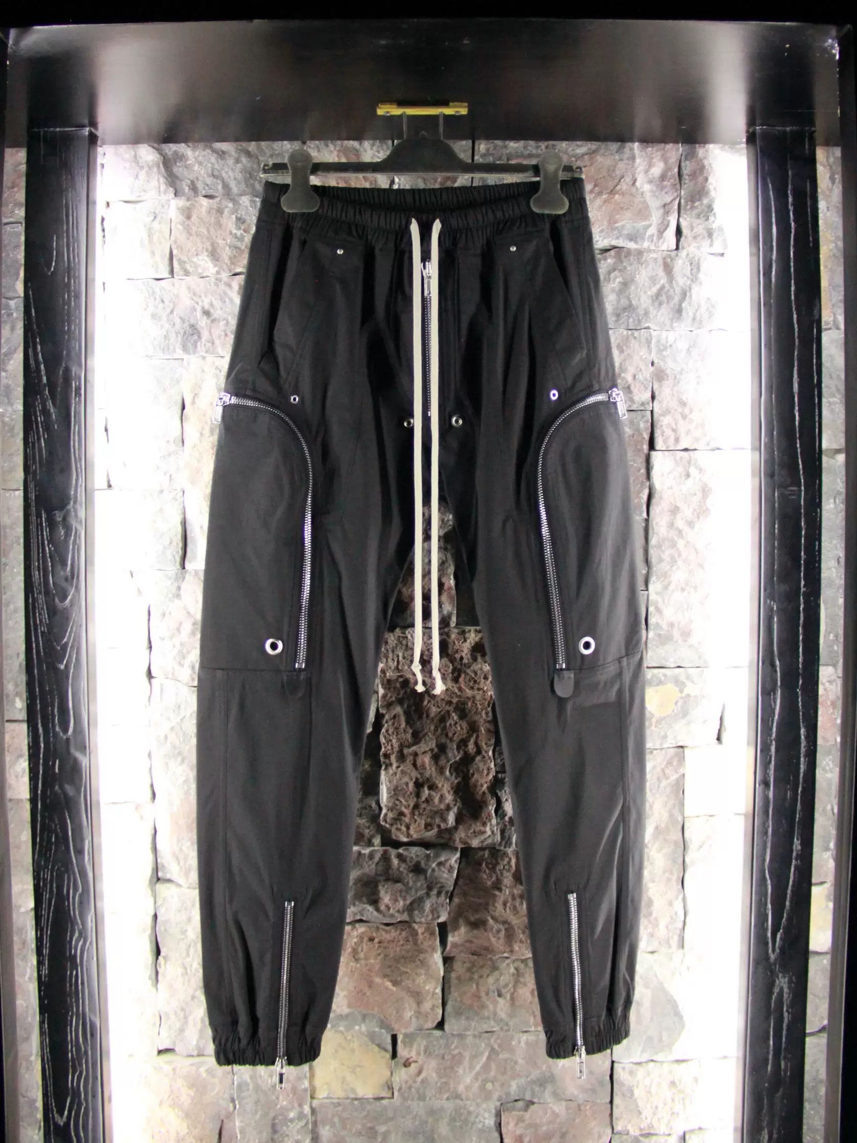 Rick Owens Rick Owens Black Casual Pants Men 32 Size US 32 / EU 48 - 1 Thumbnail