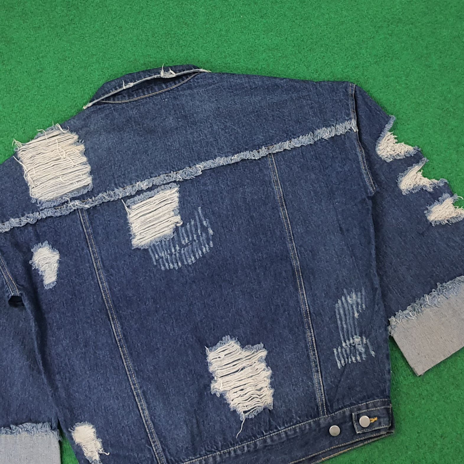 Japanese Brand Vintage ENVYM Ripped Denim Raw Hem Jacket C266N20 Size US L / EU 52-54 / 3 - 4 Thumbnail