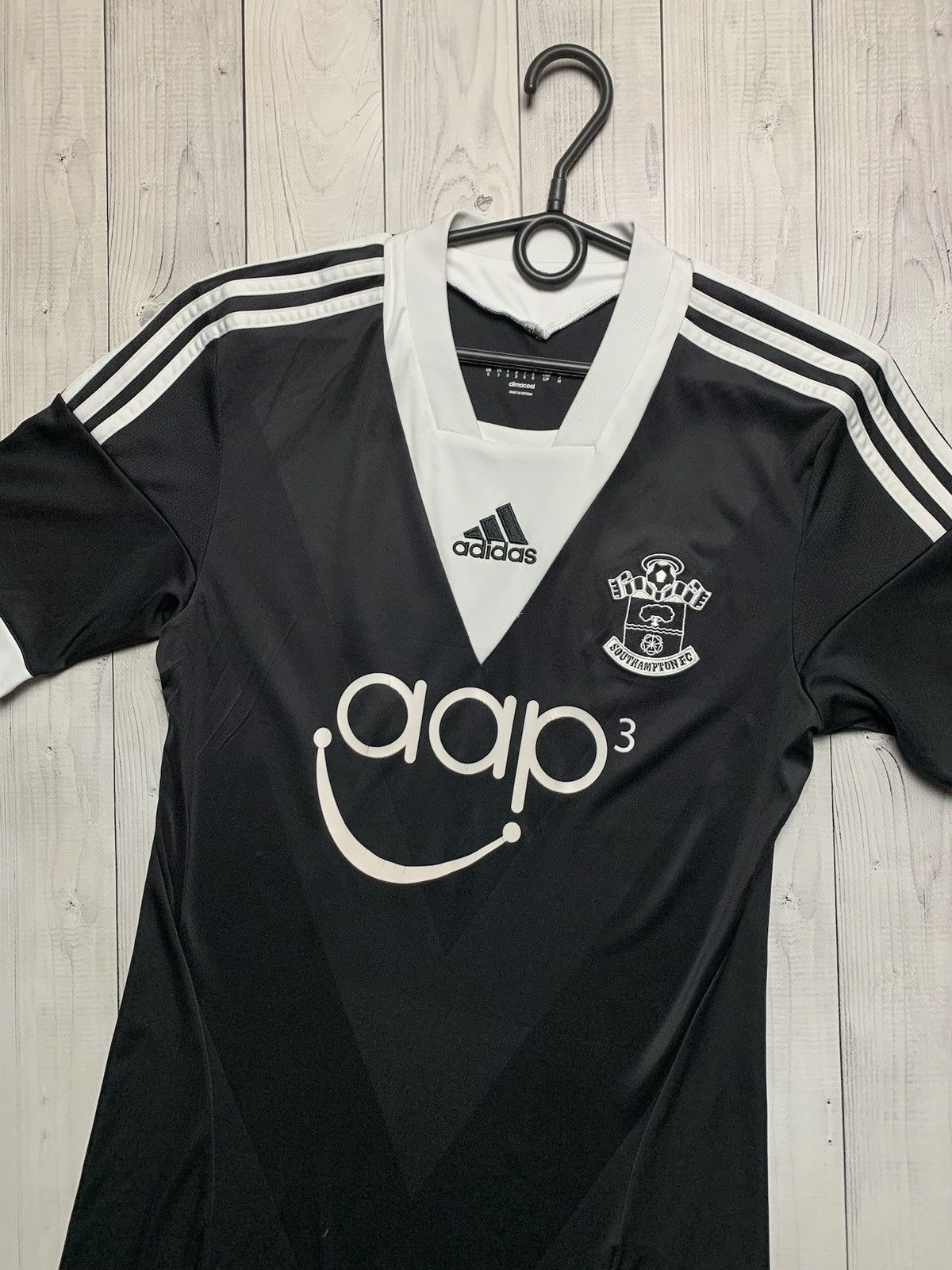 Adidas × Vintage Vintage adidas Southampton soccer jersey size S black Size US S / EU 44-46 / 1 - 2 Thumbnail