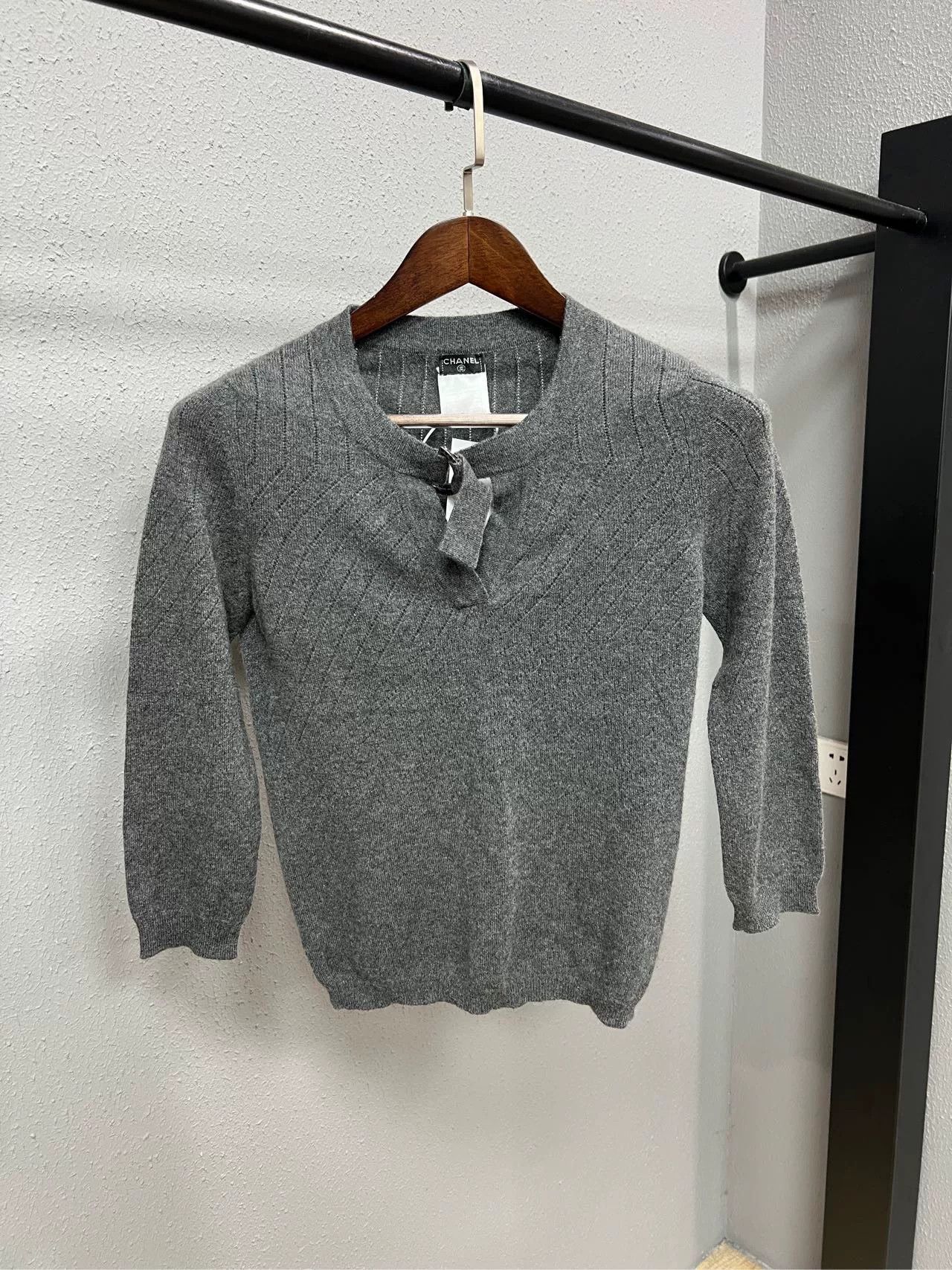 Chanel short sleeve gray Chanel sweater Size M / US 6-8 / IT 42-44 - 1 Thumbnail