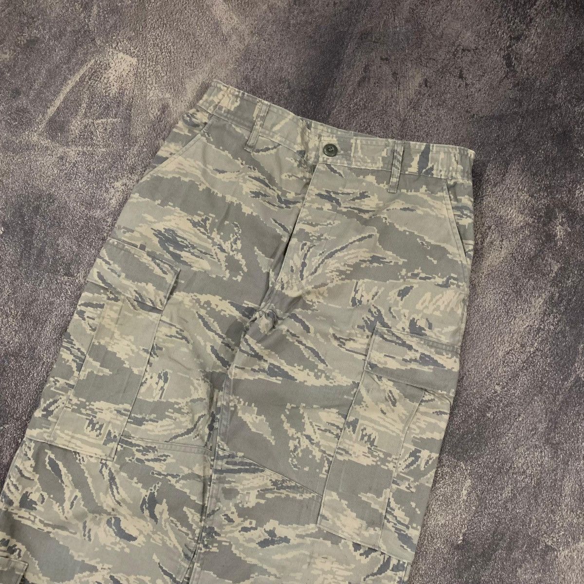 Vintage Trousers Mans Military Cargo Pants Size US 32 / EU 48 - 3 Thumbnail