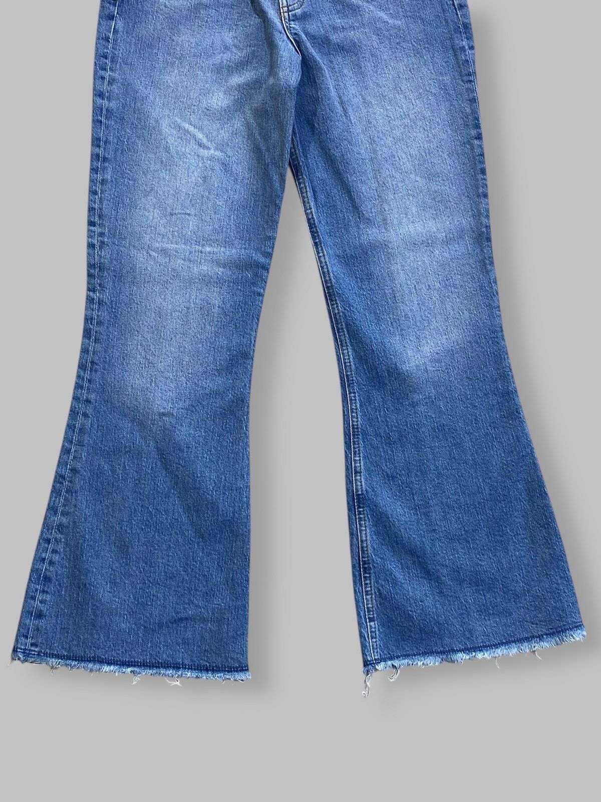 Versace Versace Jeans Couture Crop Flared Washed Denim Jeans Pants Size 28" / US 6 / IT 42 - 8 Thumbnail