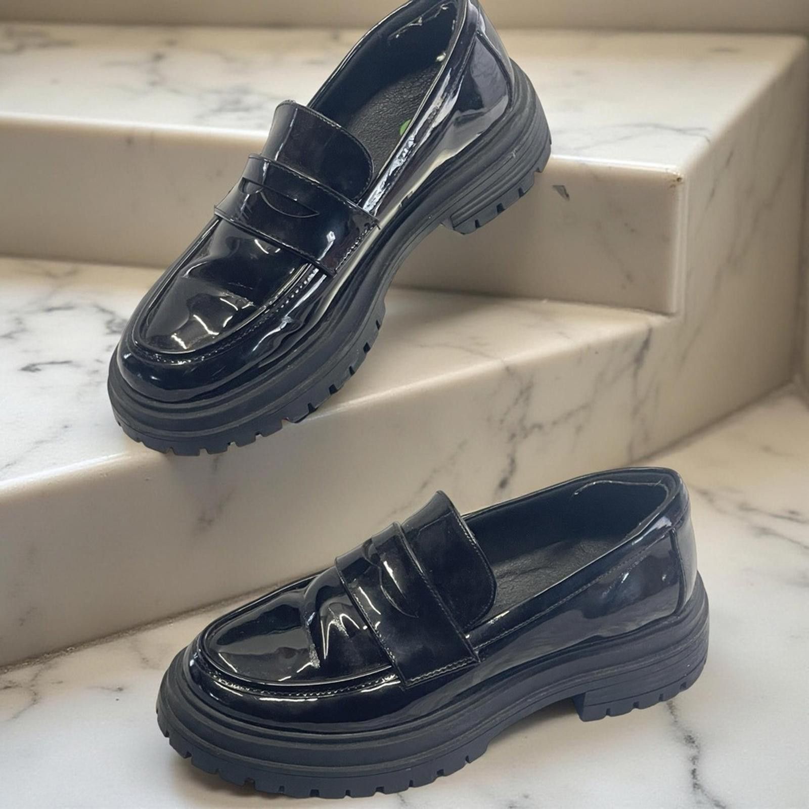 NBDN Nobrandedon Size 6 Shiny Black Loafers Size US 6 / IT 36 - 1 Thumbnail