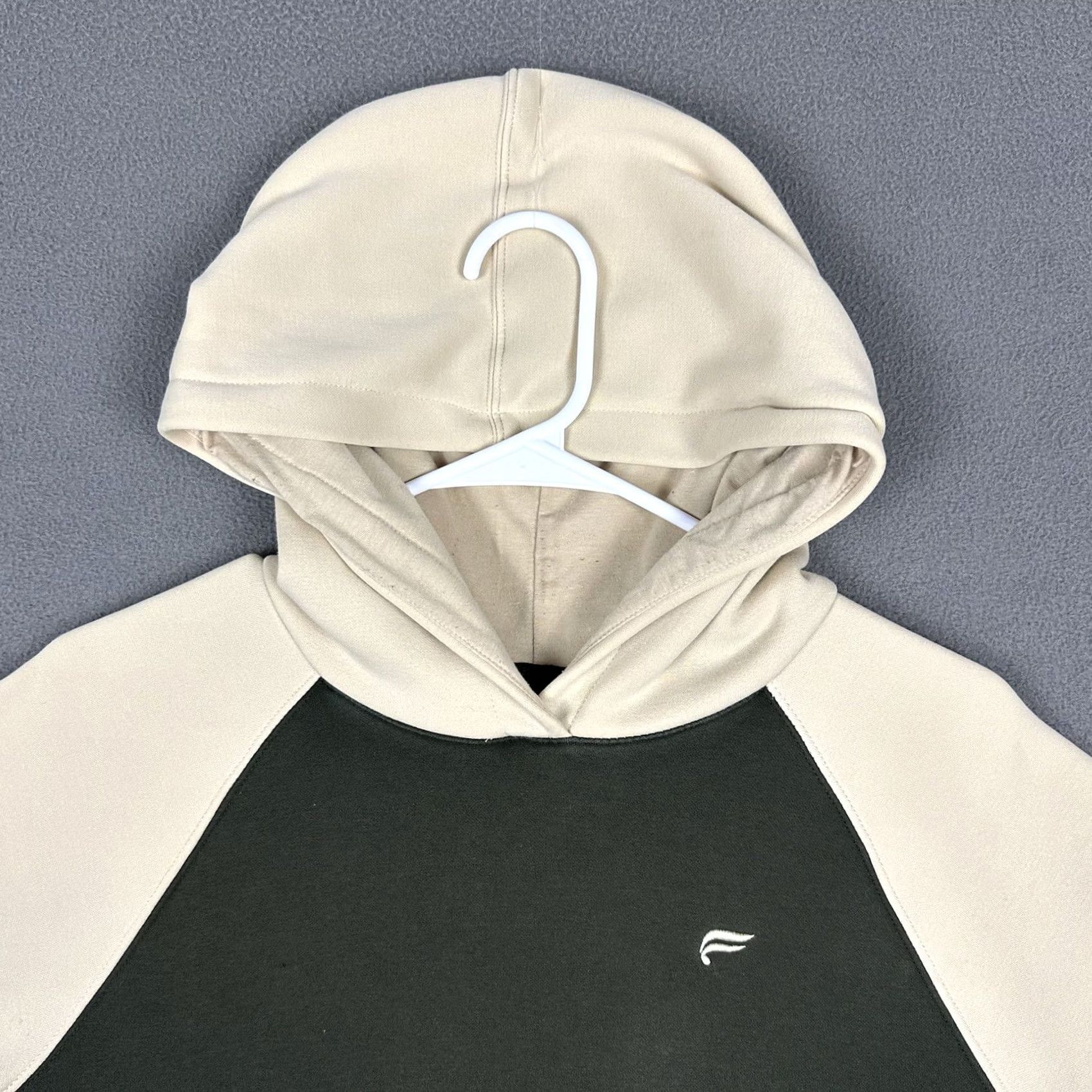 Fabletics Fabletics Postgame Hoodie Men M Green Colorblock Pullover Sweatshirt Size US M / EU 48-50 / 2 - 3 Thumbnail