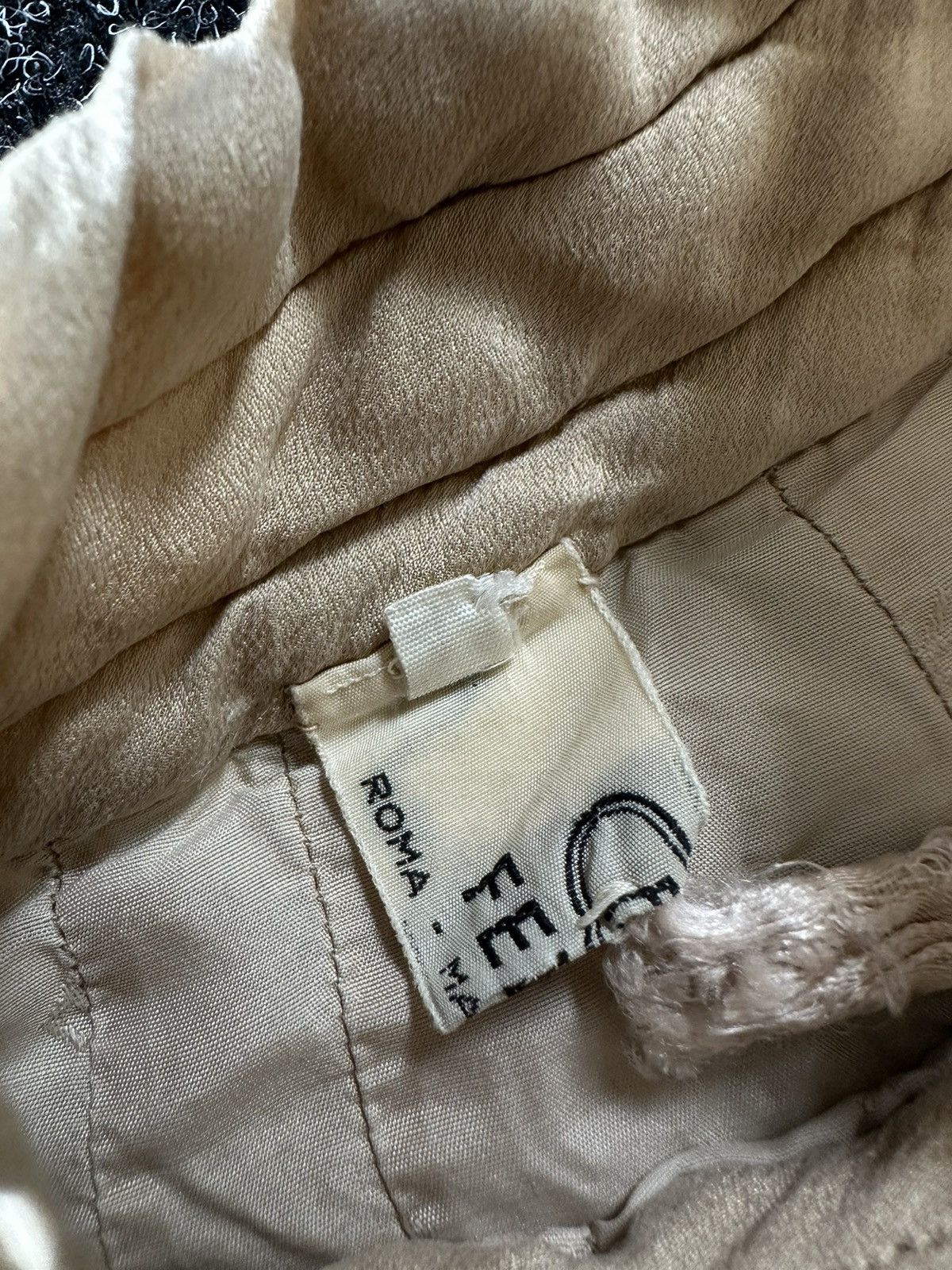 Fendi GRAIL🚨 70s FENDI LONGSLEEVE SWEATSHIRT Monogram Rare puffy Size M / US 6-8 / IT 42-44 - 12 Thumbnail