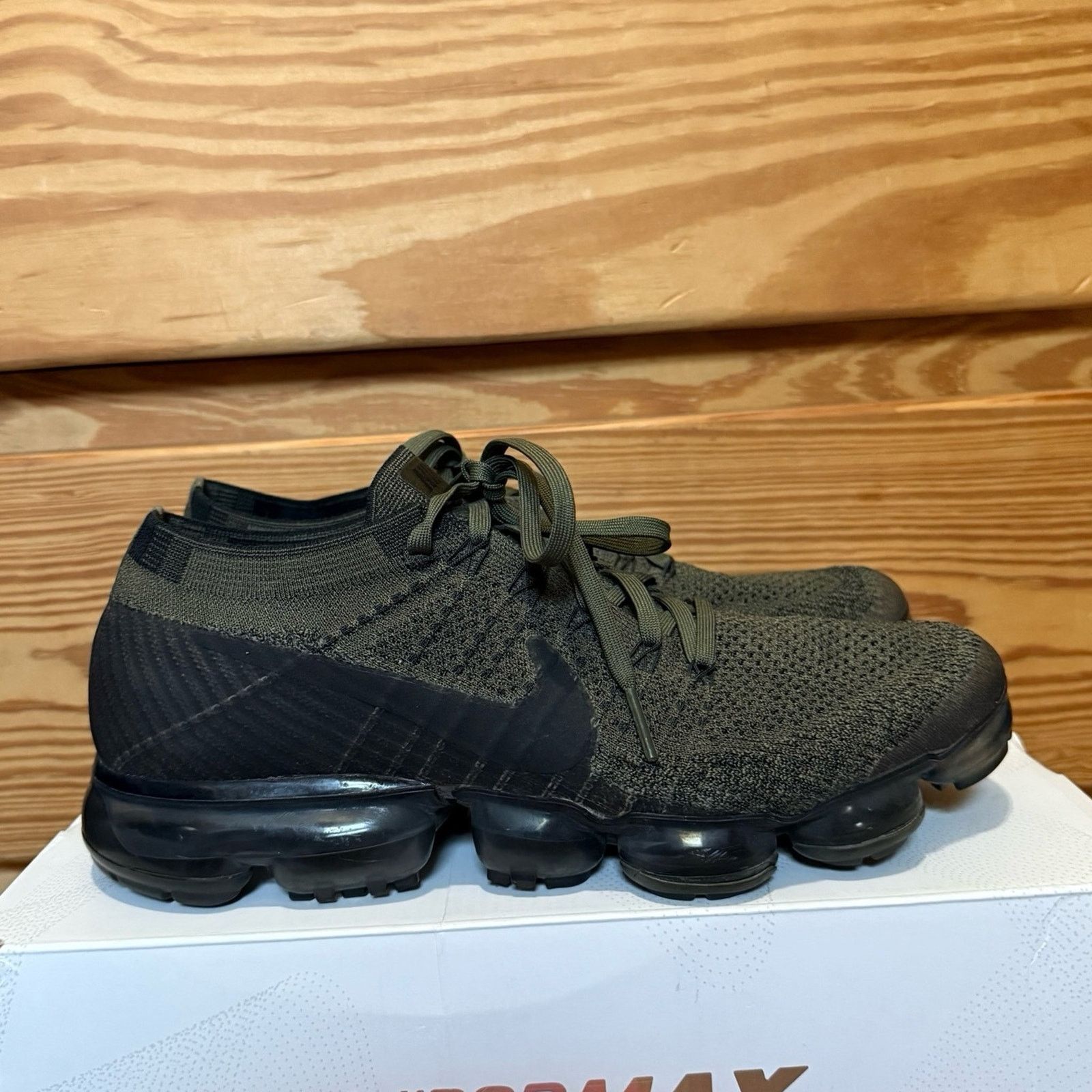 Nike 2017 Nike Air Vapormax Flyknit Cargo Khaki Size US 9.5 / EU 42-43 - 7 Thumbnail