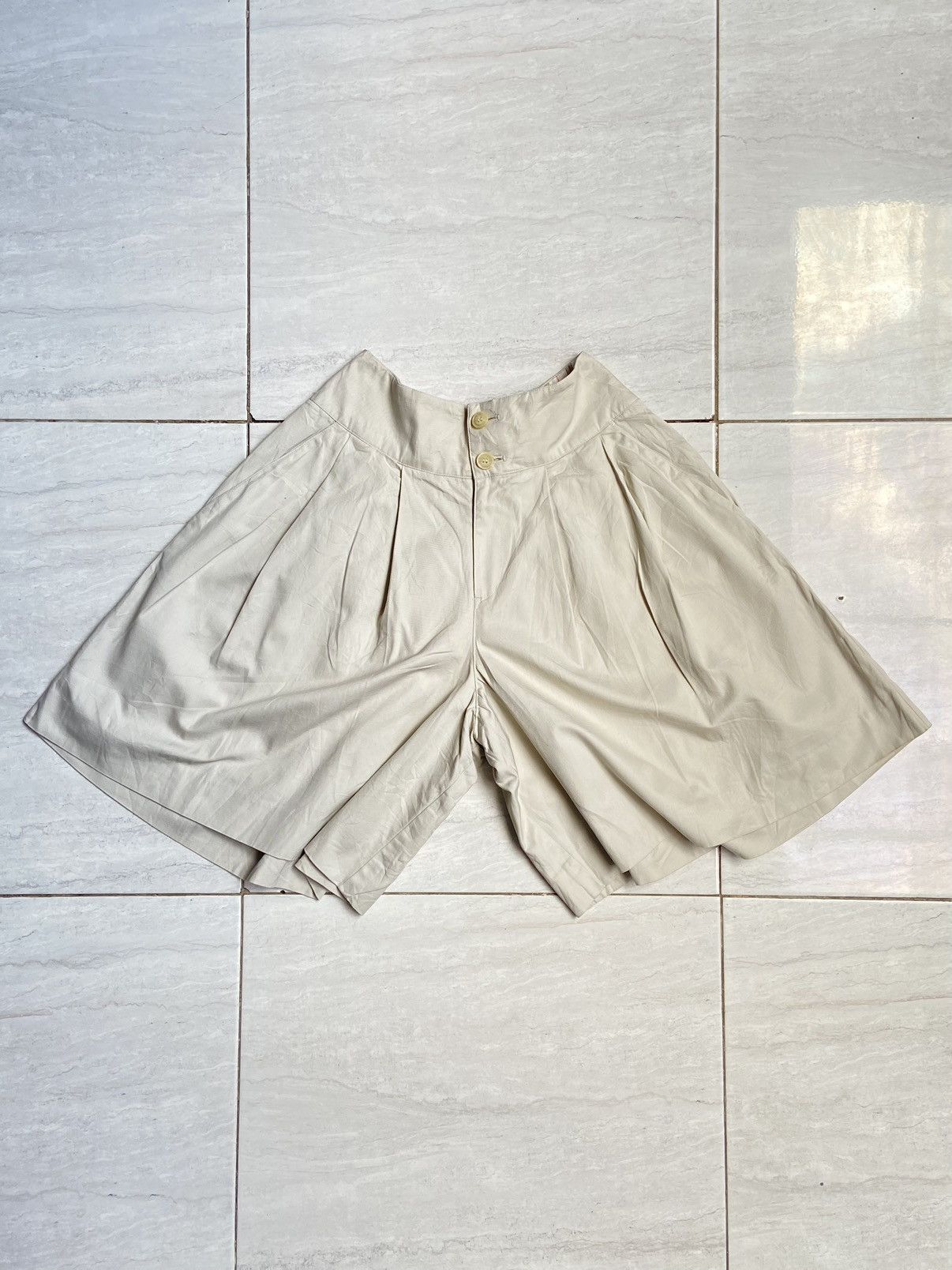 Issey Miyake IS ISSEY MIYAKE Cream Shorts Size US 26 / EU 42 - 4 Thumbnail