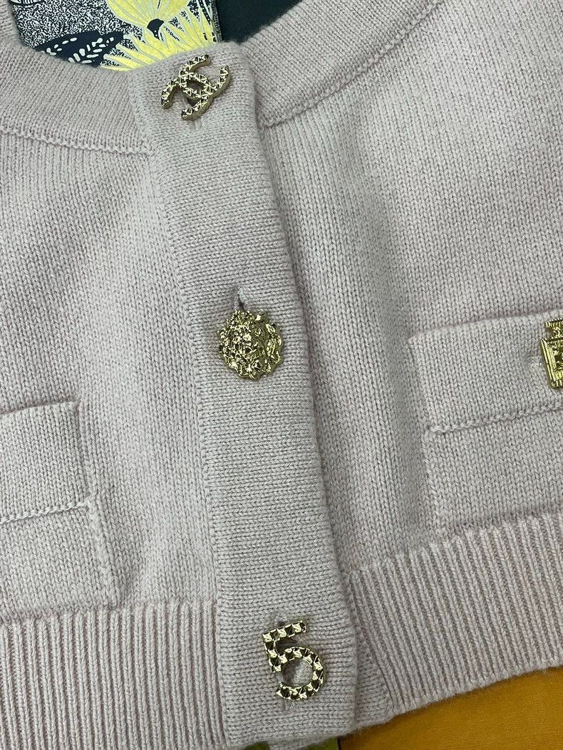 Chanel Chanel Pink badge suspender knitted vest Size XS / US 0-2 / IT 36-38 - 2 Thumbnail