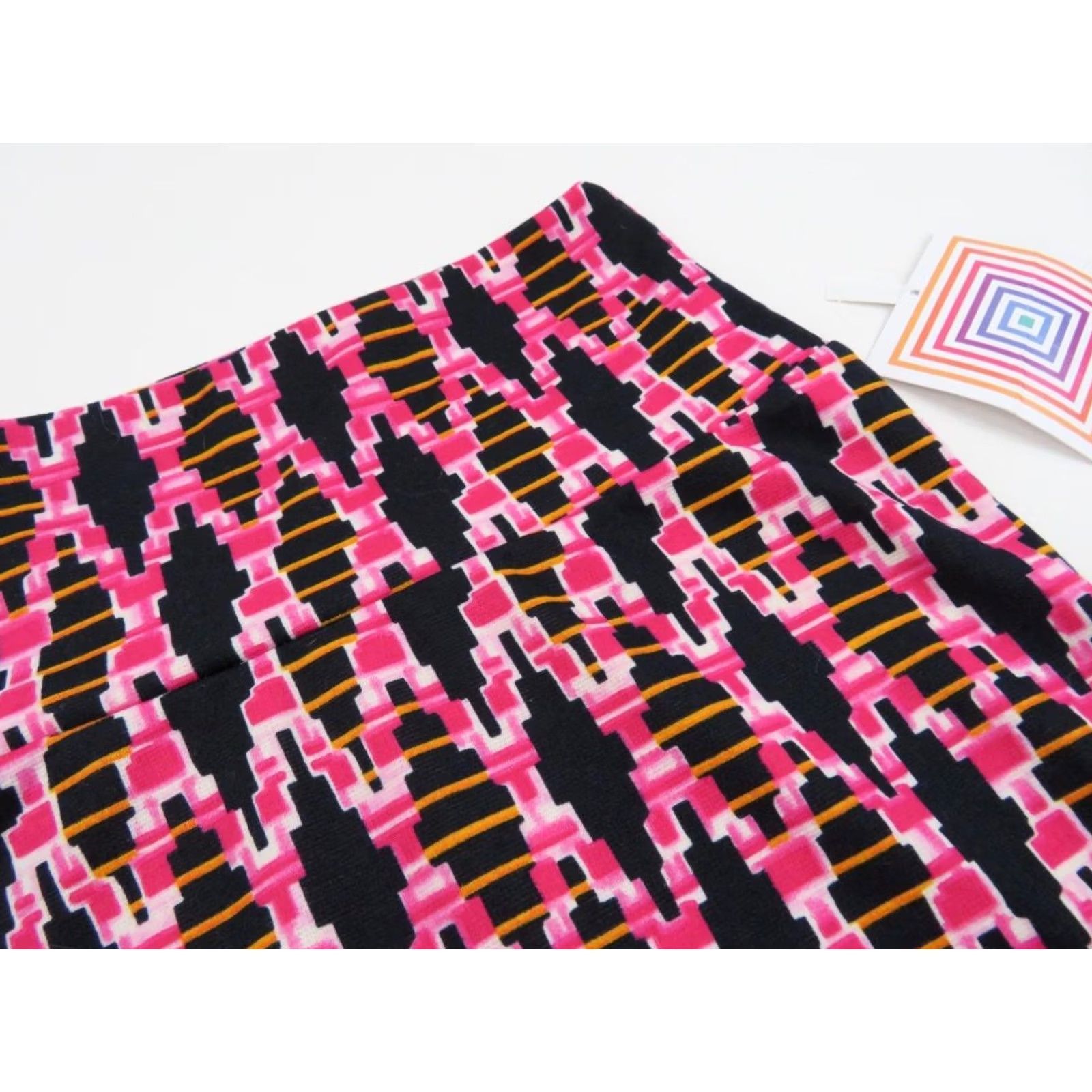 Vintage Lularoe Cassie Skirt XS Pink Tribal Aztec Unicorn Womens Regular Knee Length Geometric Pattern Size 26" / US 2 / IT 38 - 3 Thumbnail