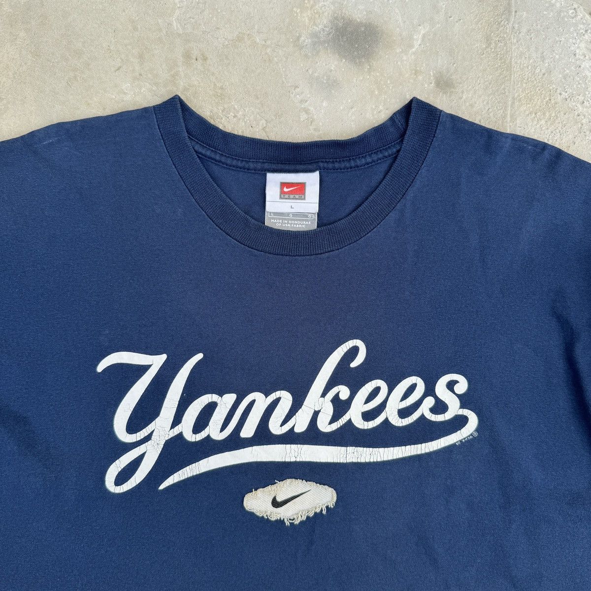 Nike Vintage Y2K Nike New York Yankees Tshirt Size US L / EU 52-54 / 3 - 3 Thumbnail