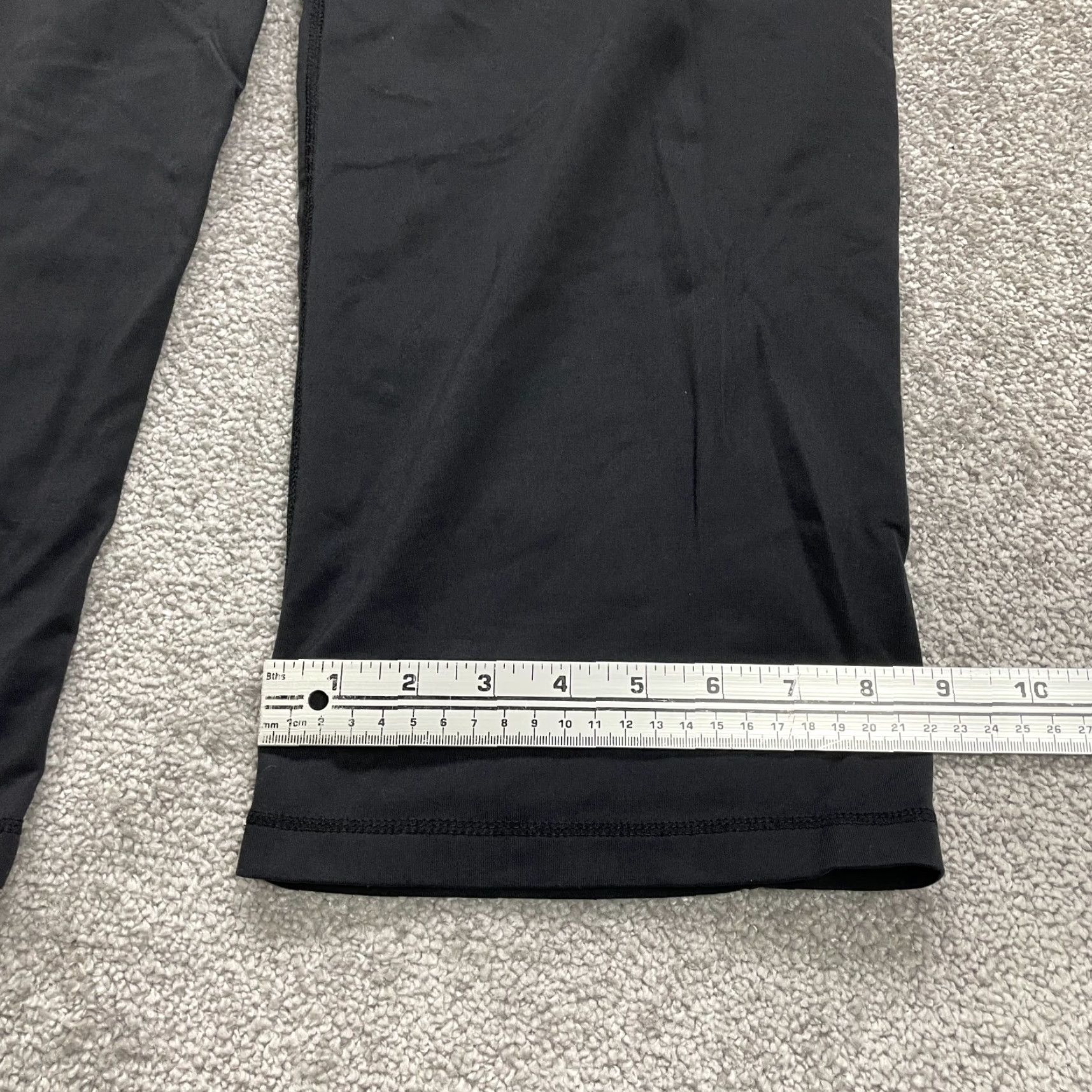Vintage Unbranded Black Cropped Capri Pants Women's L Athletic 34x22 Easy Care Lightweight Stretch Full-Body Comfort pants Size 36" / US 14 / IT 50 - 7 Thumbnail