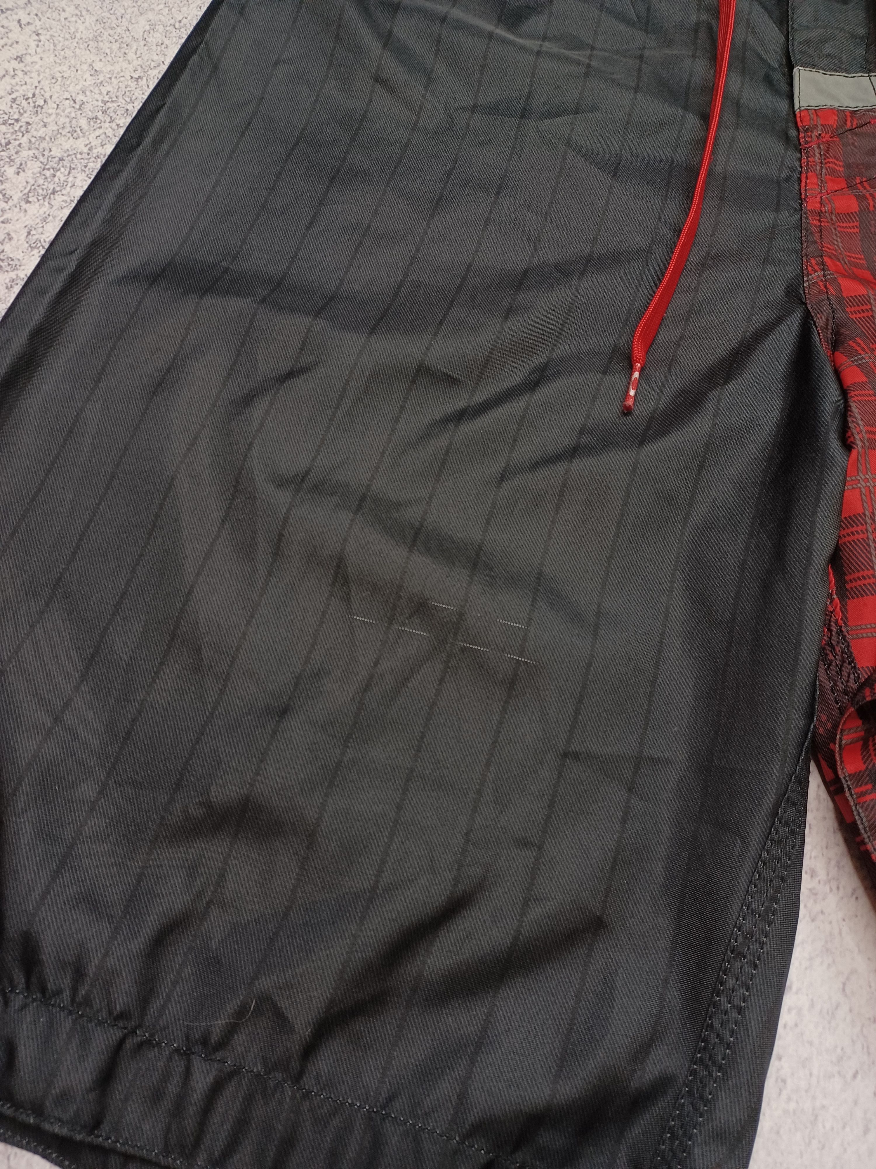 Oakley × Vintage Oakley Men's Boardshorts - Includes Comb Size US 34 / EU 50 - 6 Thumbnail