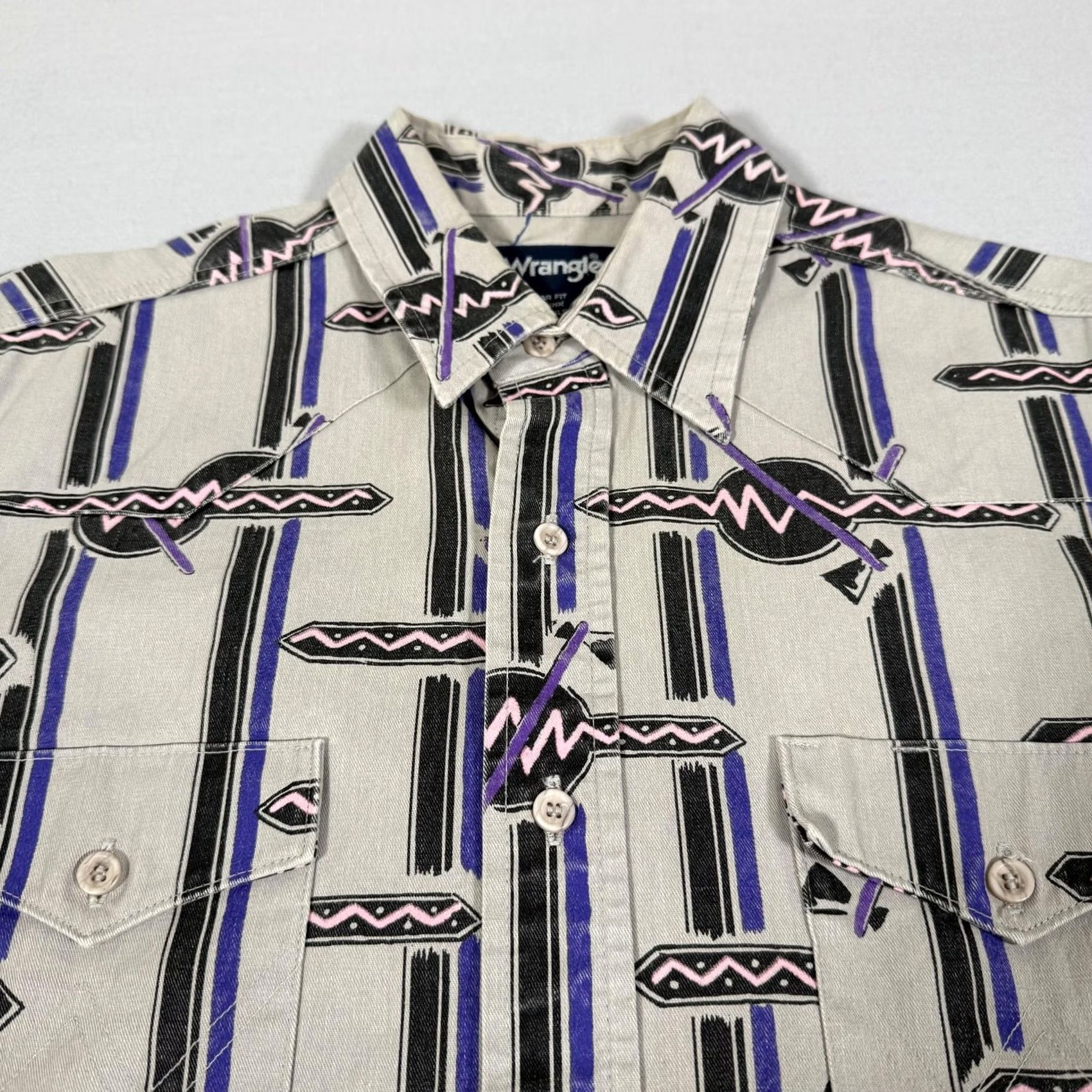 Wrangler VINTAGE Wrangler Shirt Mens Large Gray Brushpopper Aztec Western Cowboy 90s Work Shirt Mens Large Gray Brushpopper Aztec Western Cowboy 90s Work Size US L / EU 52-54 / 3 - 3 Thumbnail