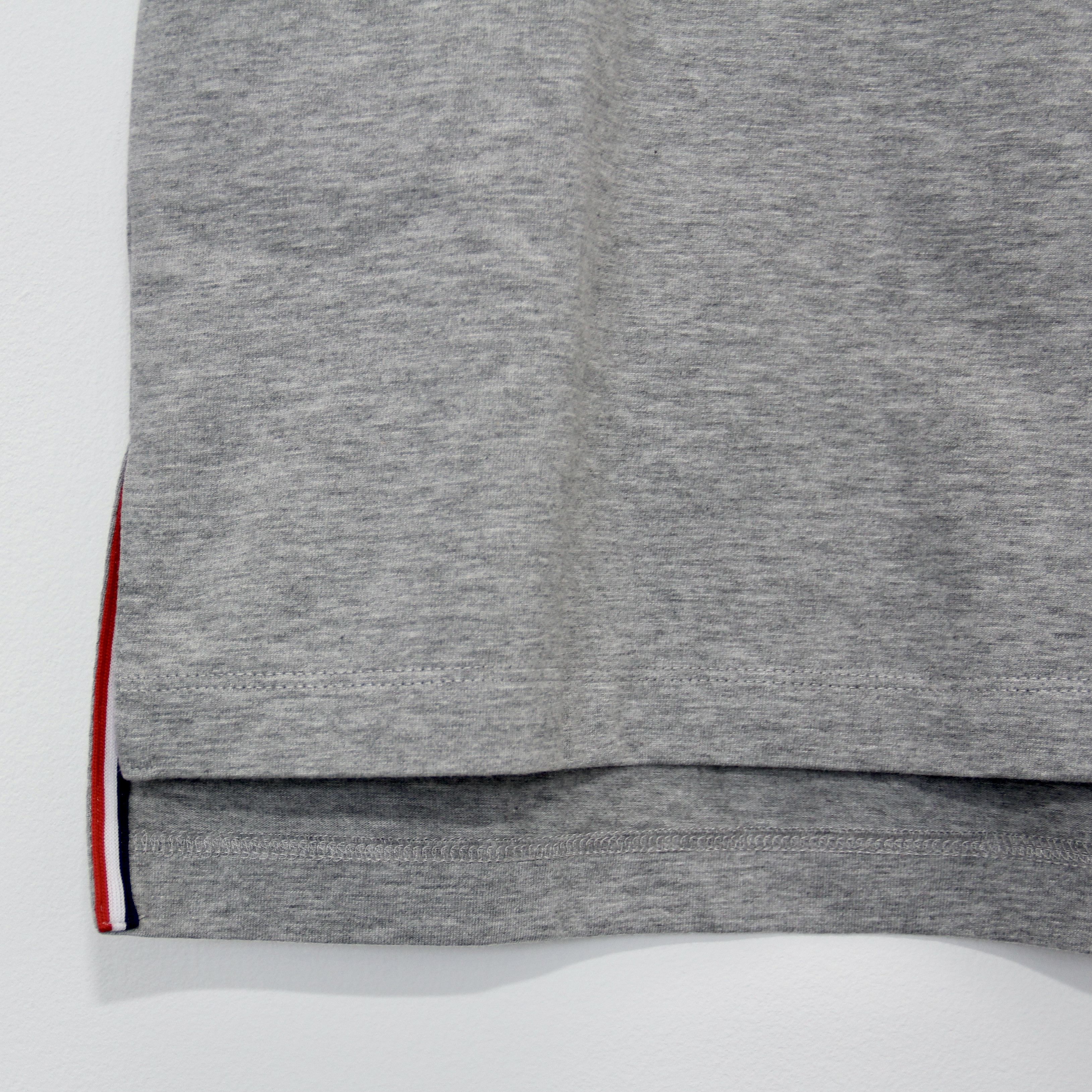 Thom Browne Thom Browne Split Hem Logo-patch short-sleeved T-shirt Size US S / EU 44-46 / 1 - 4 Thumbnail