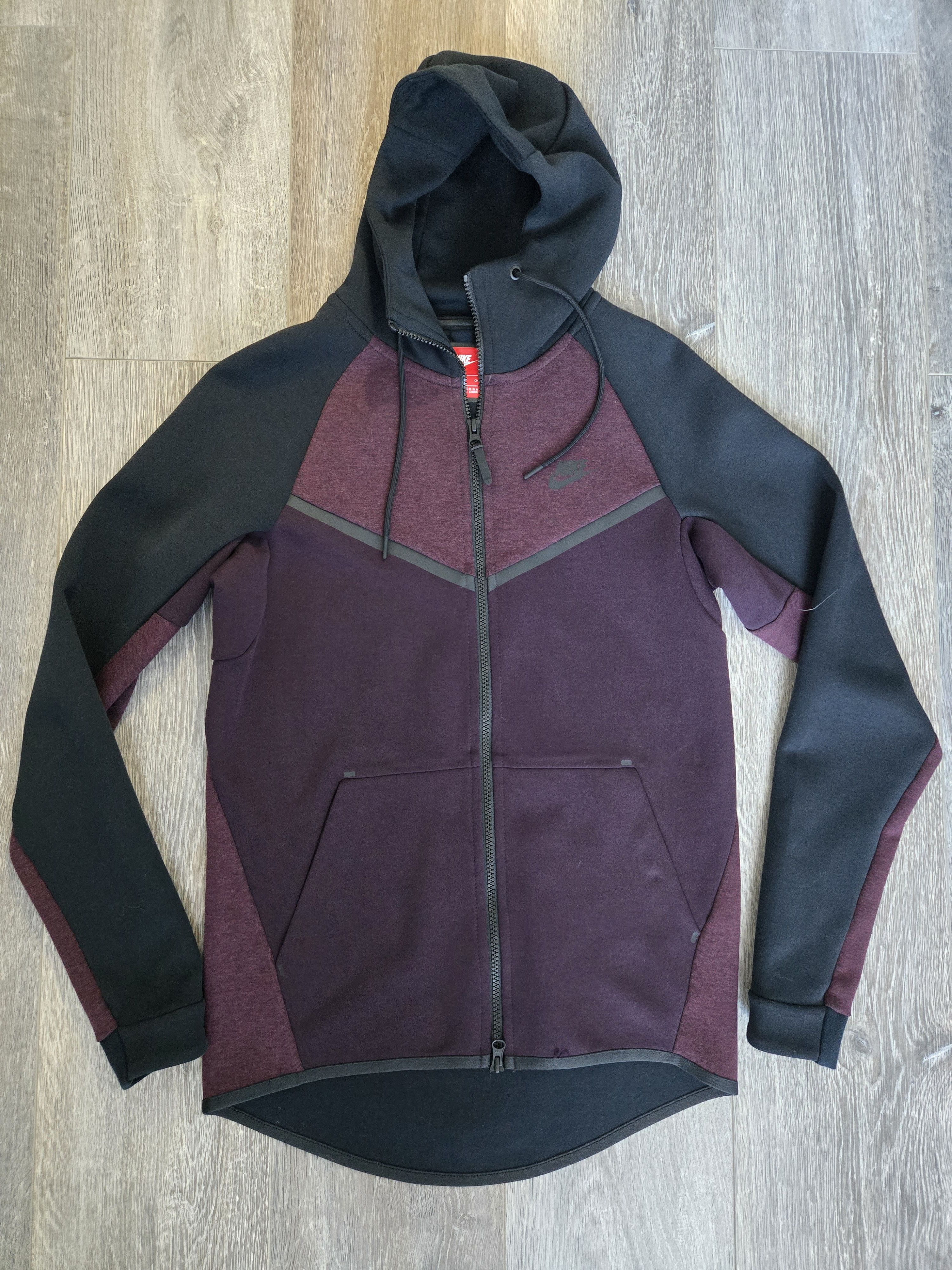 Nike Tech Fleece Zip Hoodie (Port)