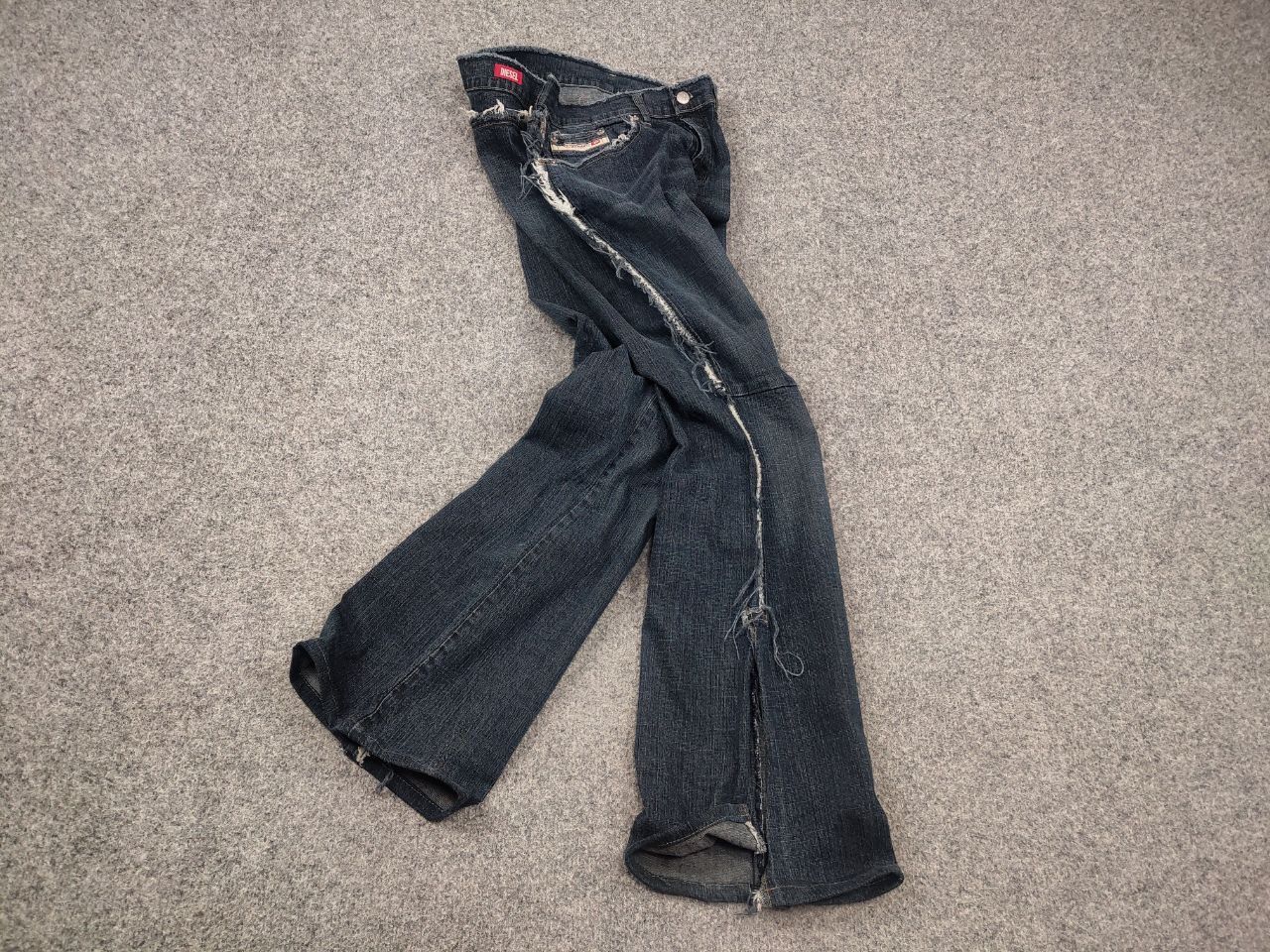 Diesel Rare Vintage Diesel Distressed Denim Flared Jeans Y2k Style Size 32" / US 10 / IT 46 - 2 Thumbnail