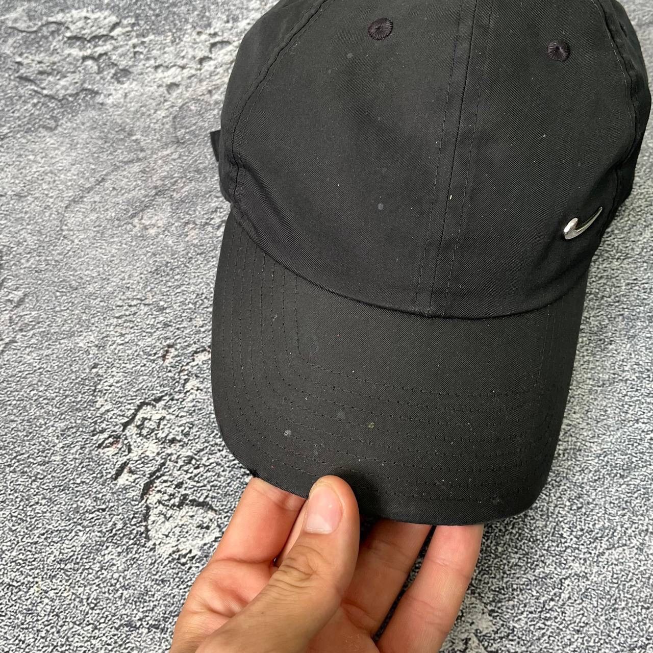 Nike Vintage Nike 90s Black Cap Metal Swoosh Y2k OneSize Size ONE SIZE - 14 Thumbnail