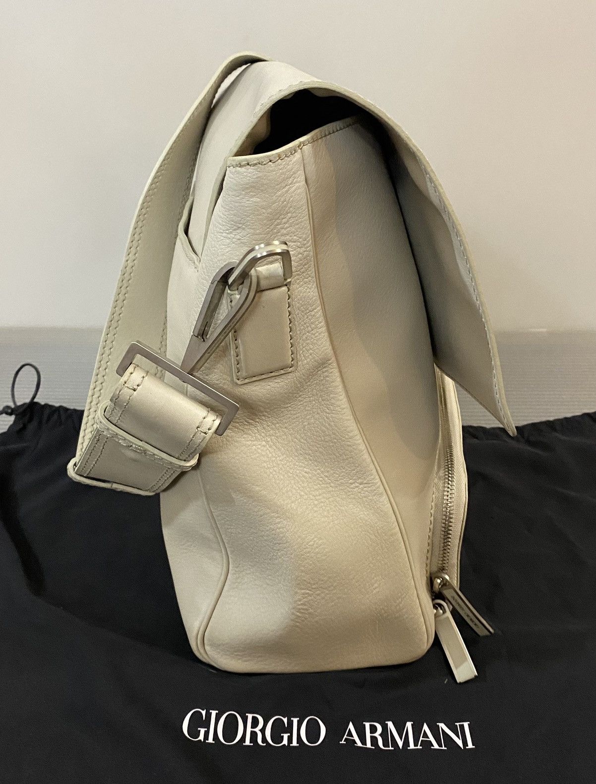 Giorgio Armani Giorgio Armani 🇮🇹 cement calf carry all travel bag unisex NEW Size ONE SIZE - 8 Thumbnail