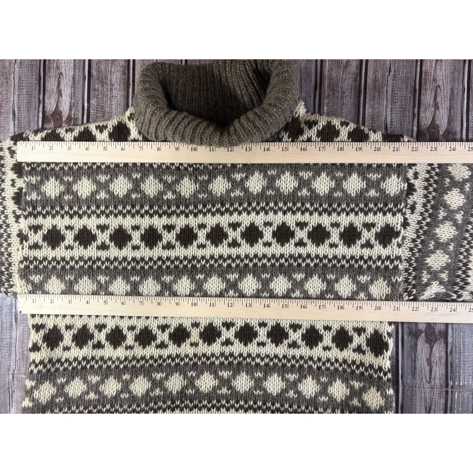 Other Scandia 100% Wool Stripe geometric pattern Sweater size M Gr Size US M / EU 48-50 / 2 - 5 Thumbnail