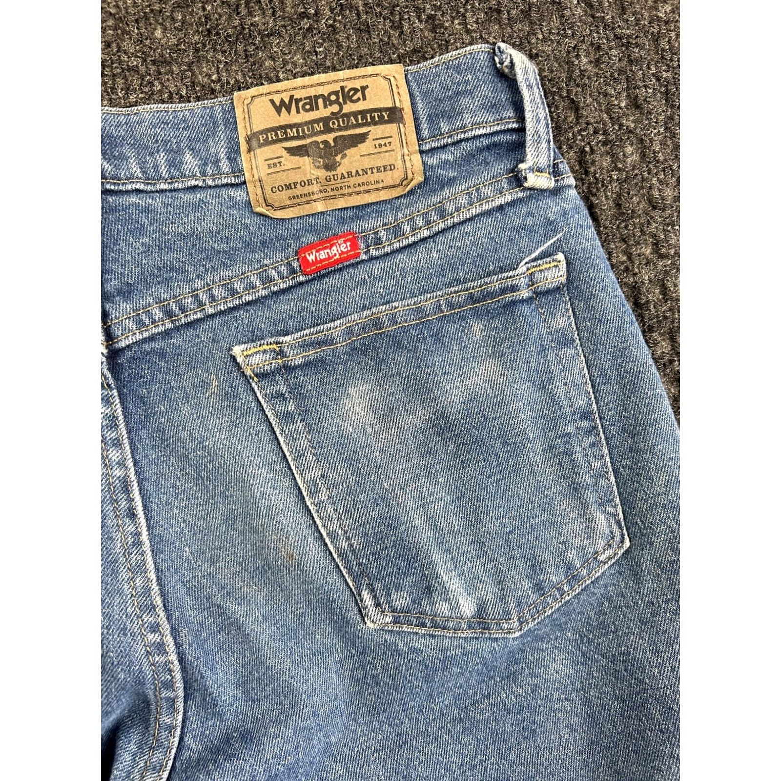 Wrangler Wrangler Jeans Mens 30 x 32 Relaxed Fit Denim Workwear 1097FXVMD Regular Blue Jeans Size US 30 / EU 46 - 3 Thumbnail