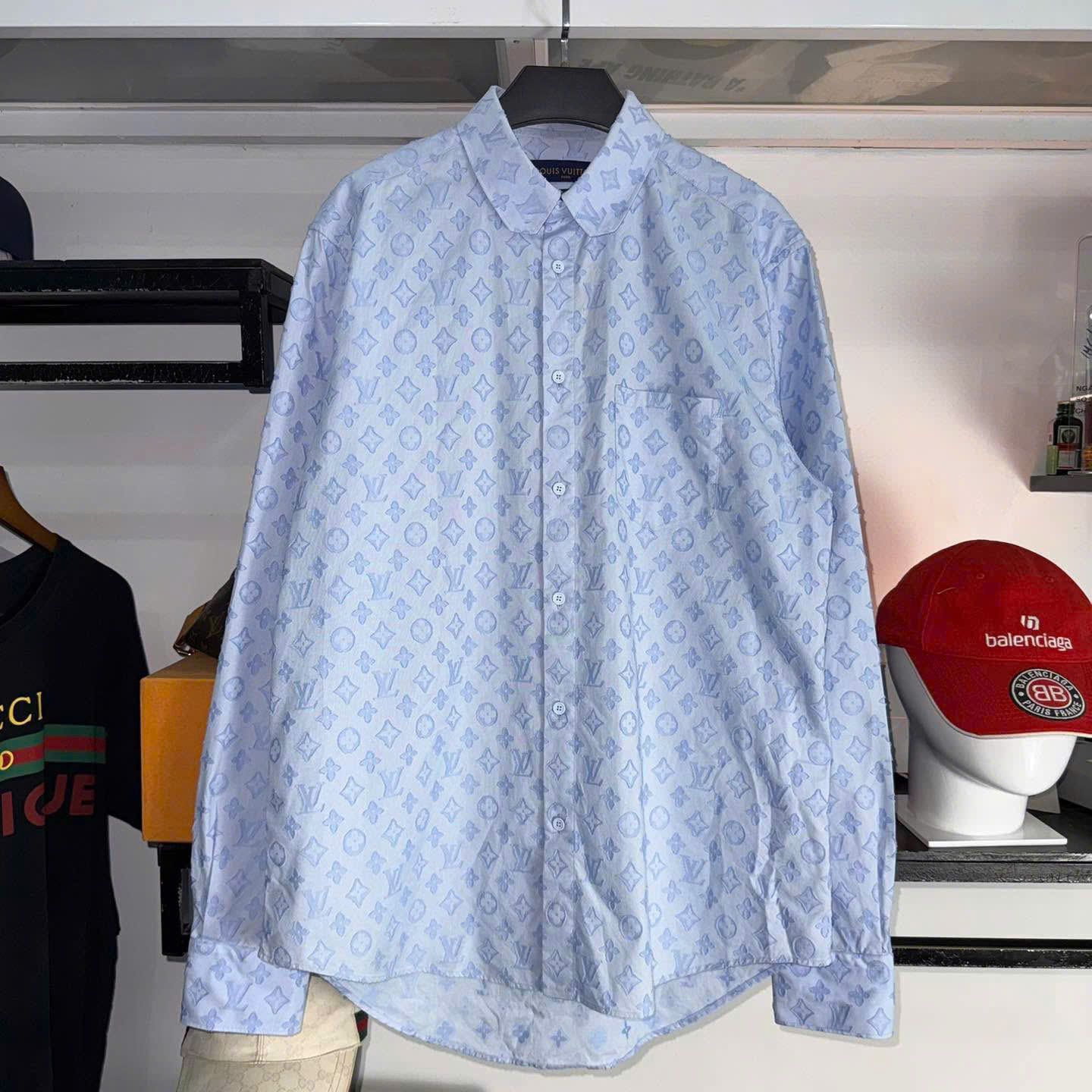 Louis Vuitton LOUIS VUITTON SHIRT Size US M / EU 48-50 / 2 - 1 Thumbnail