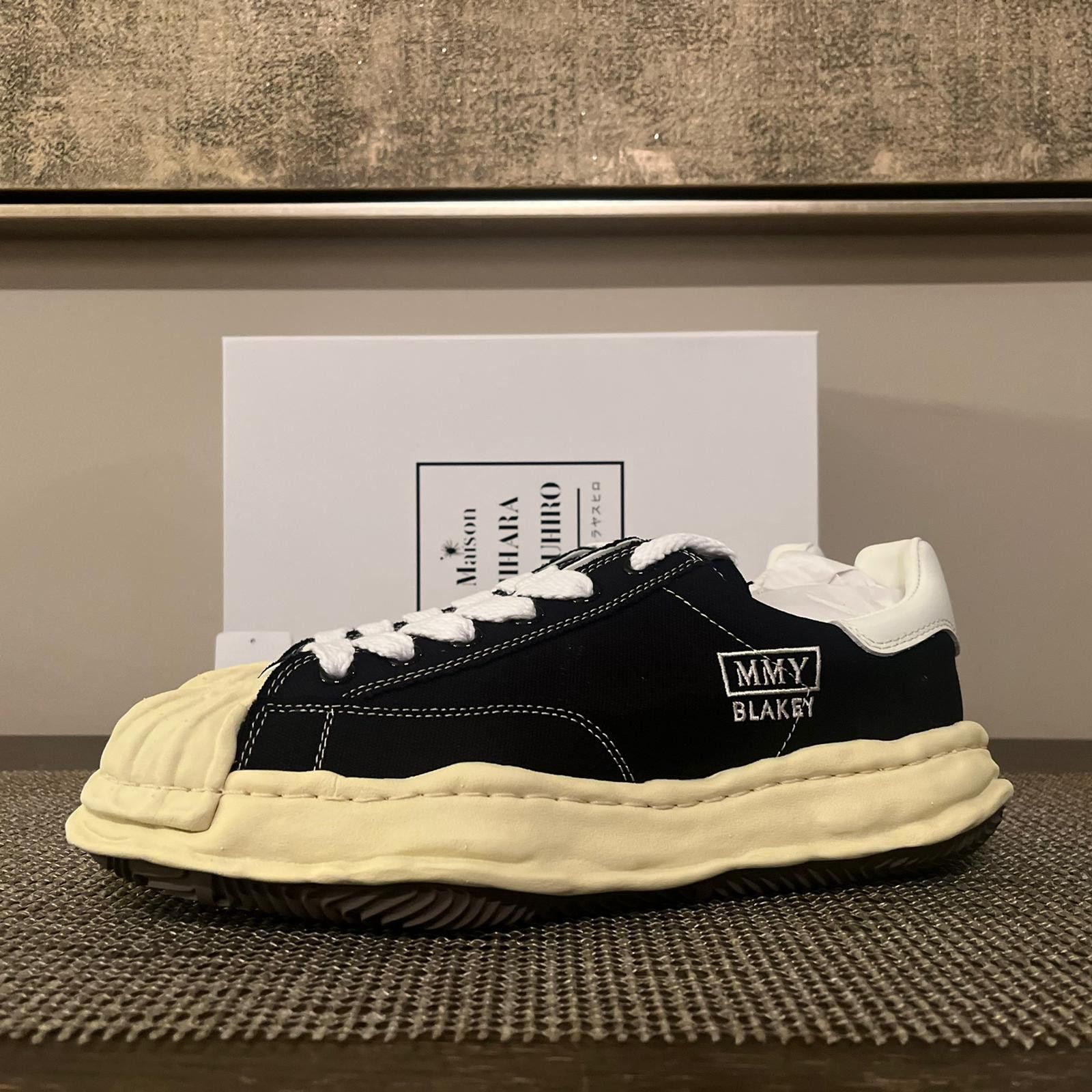 Maison MIHARA YASUHIRO Low Top Blakely Sneakers in Black Size US 9 / EU 42 - 4 Thumbnail
