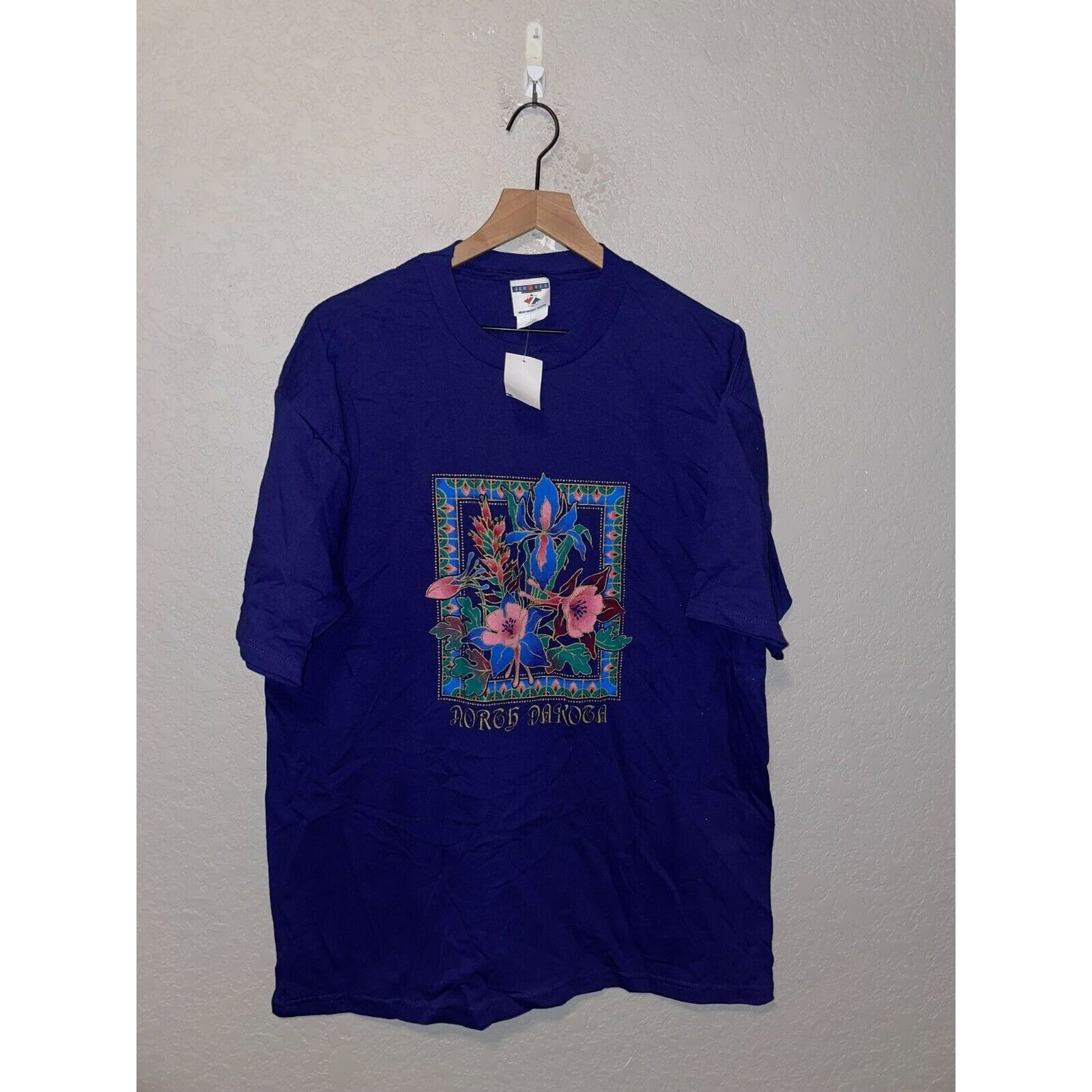 Jerzees Vintage North Dakota Shirt Wild Flowers Purple 90s Tee VTG L Size US L / EU 52-54 / 3 - 1 Thumbnail