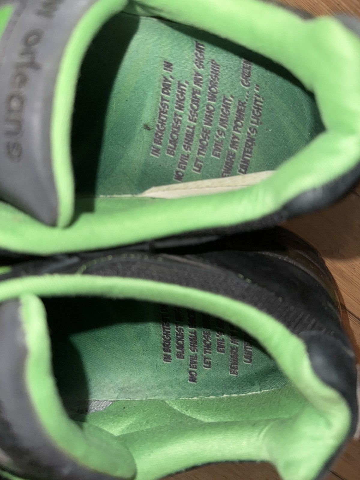 New Balance 1 of 300 ‘Green Lantern’ Friends and Family Size US 10.5 / EU 43-44 - 6 Thumbnail