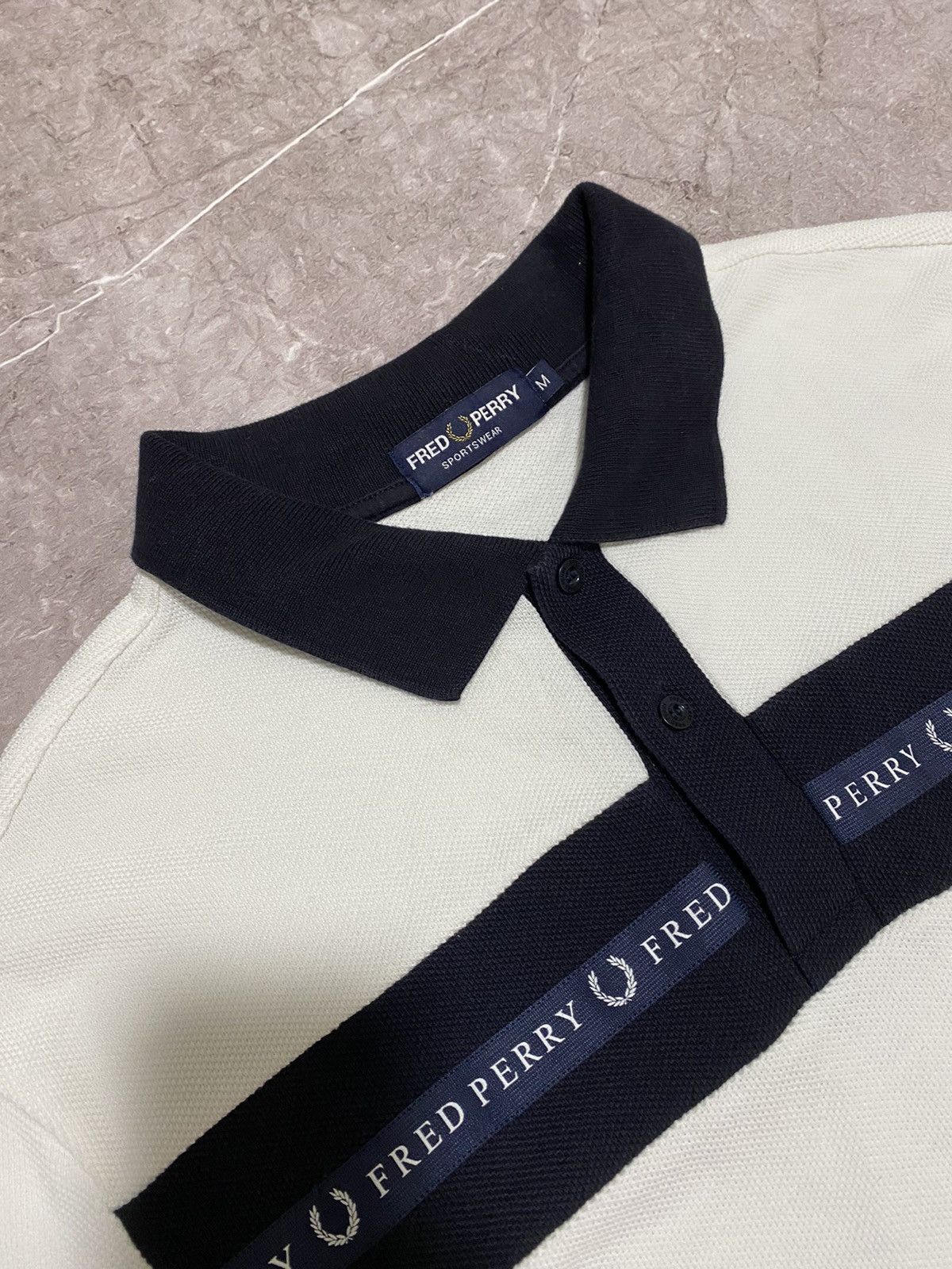 Fred Perry Vintage Y2K Sportswear Fred Perry Long Sleeve Polo T Shirt Size US M / EU 48-50 / 2 - 5 Thumbnail