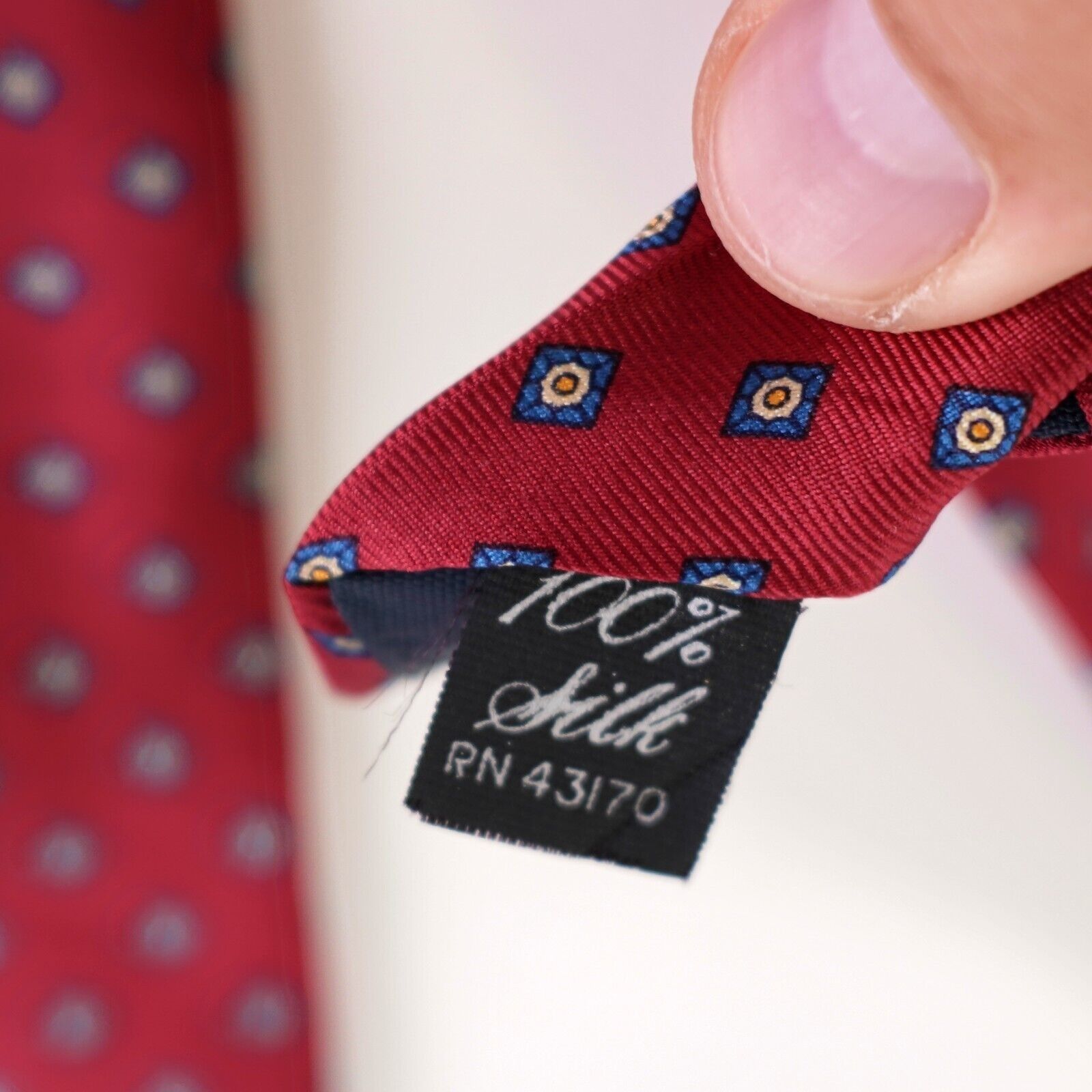 Designer Camden Court Red Blue Geometric Floral Print Short Silk Tie Size ONE SIZE - 4 Thumbnail