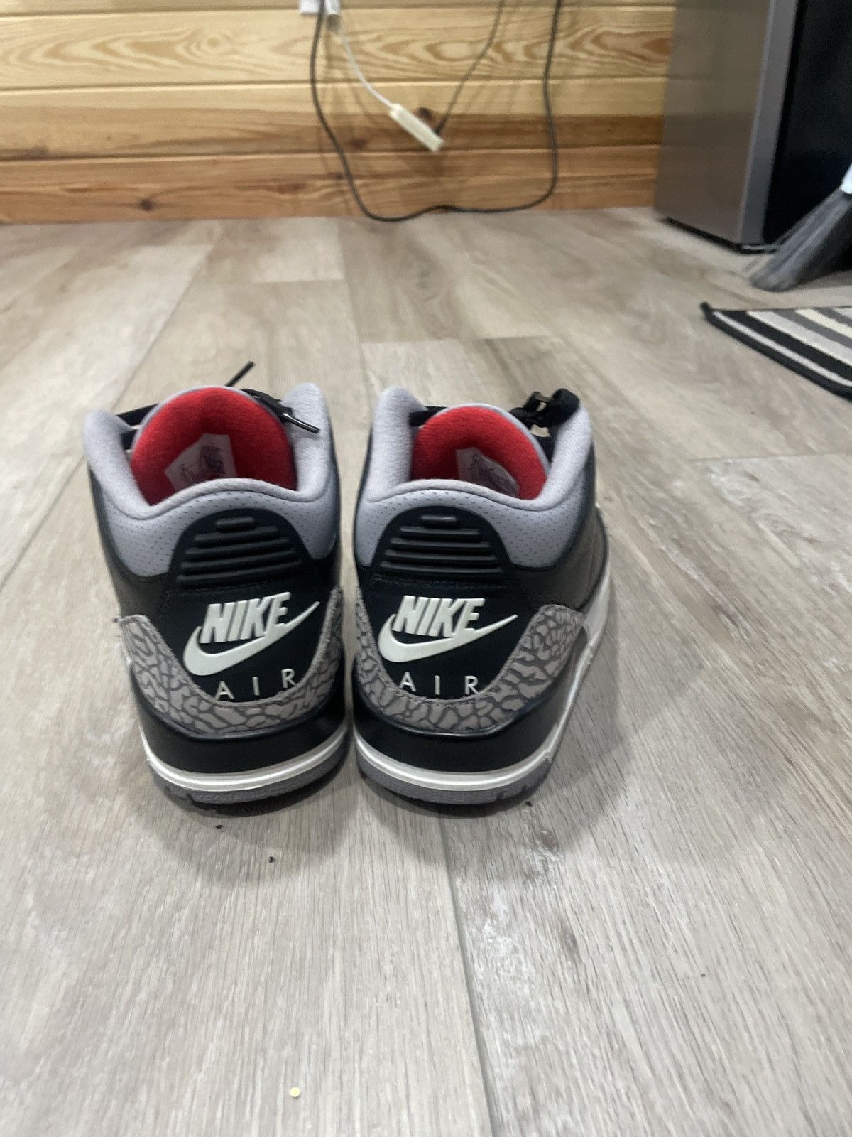 Nike Jordan 3 Retro Size US 8 / EU 41 - 3 Thumbnail