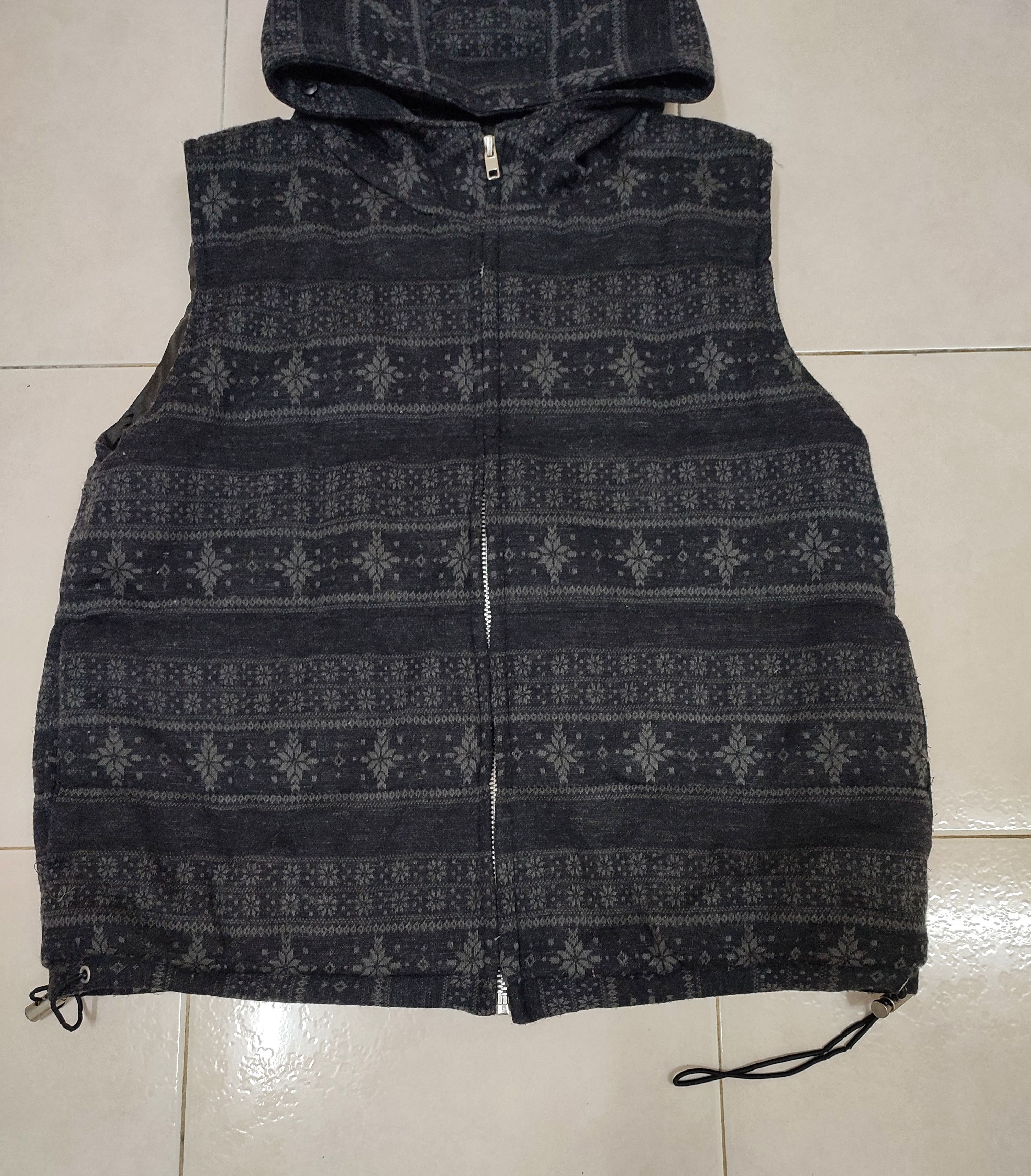 LOWRYS FARM Lowrys Farm Navajo Sleeveless Hooded Size US S / EU 44-46 / 1 - 5 Thumbnail
