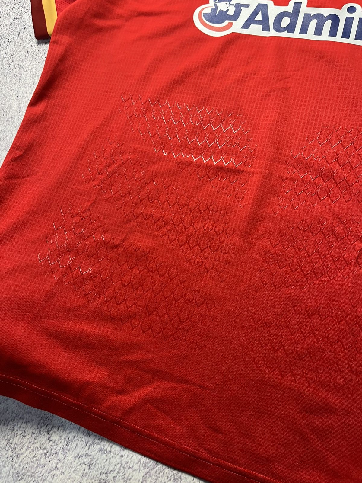 Vintage Under Armour Wales Rugby Shirt Red Admiral HeatGear Loose Size US L / EU 52-54 / 3 - 13 Thumbnail