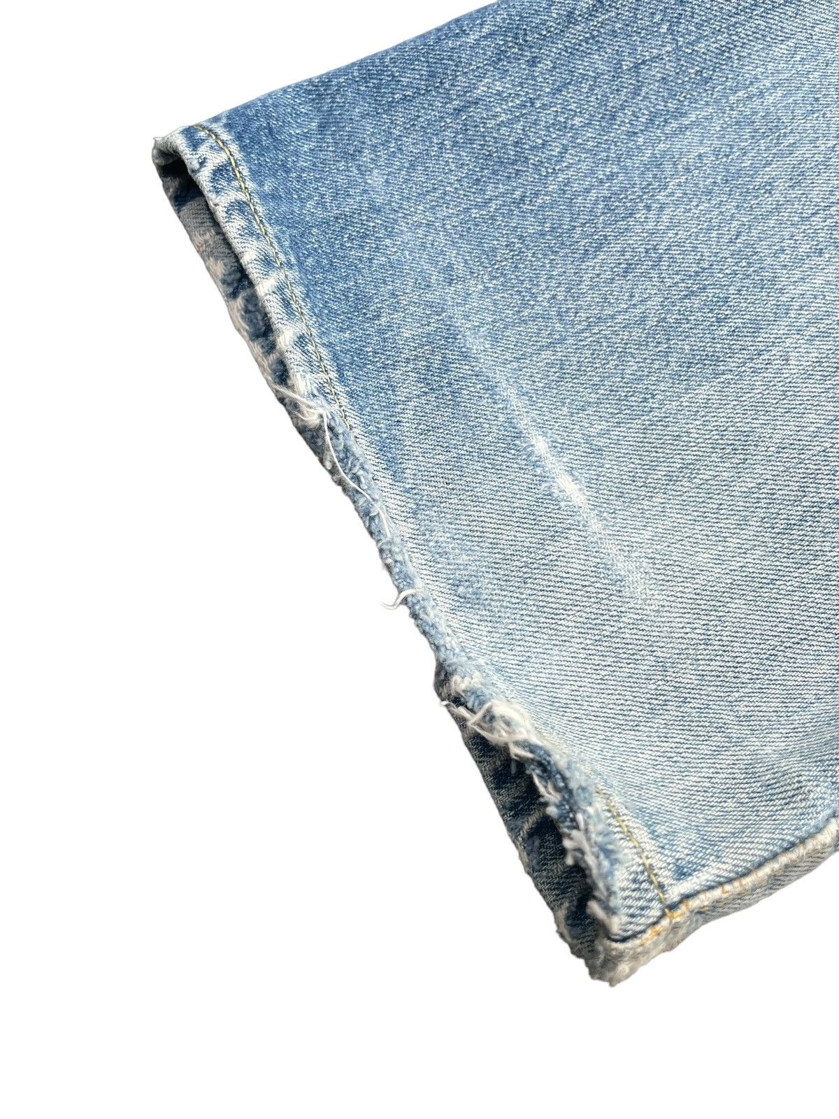Levi's Vintage 1999 Levis 501 E 1944 Selvedge Distresed Size US 32 / EU 48 - 9 Thumbnail