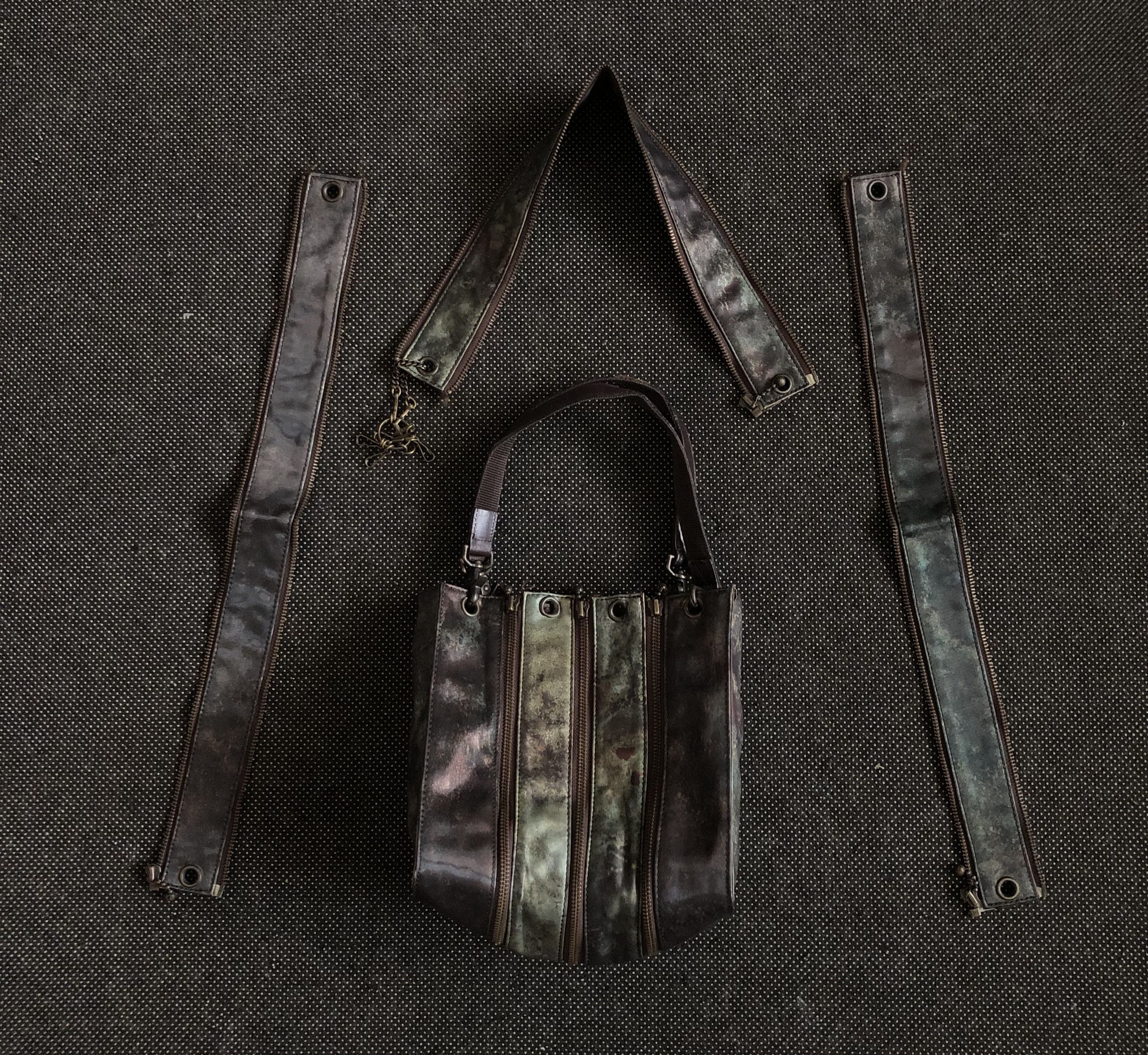Jean Paul Gaultier GRAIL🔥FW1995 “CYBER” HOLOGRAPHIC MULTI ZIP BONDAGE BAG Size ONE SIZE - 5 Thumbnail