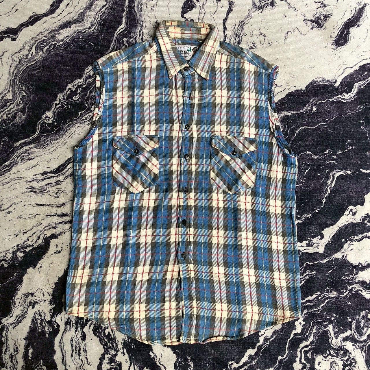 Levi's Vintage 90s Levi’s Alaska Plaid Sleeveless Flannel Shirt Size US L / EU 52-54 / 3 - 1 Thumbnail