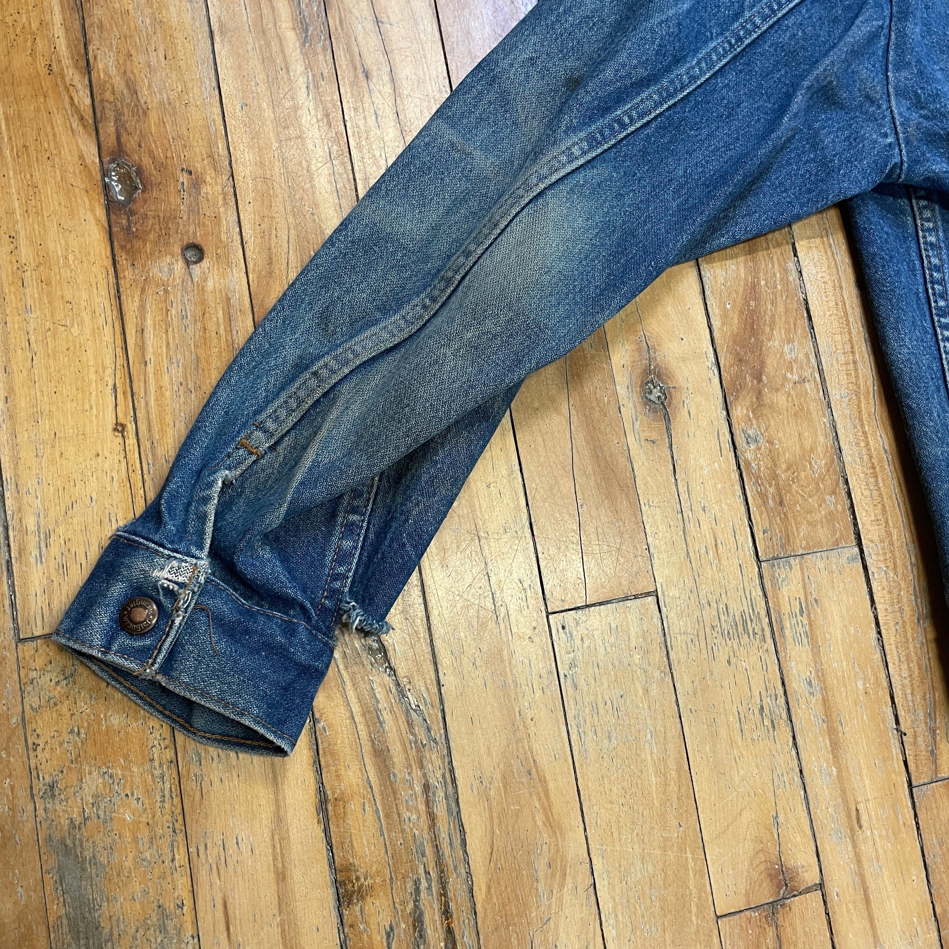 Wrangler Fabulously Thrashed Vintage Wrangler Denim Trucker Jacket Made in USA Size L Size US L / EU 52-54 / 3 - 5 Thumbnail