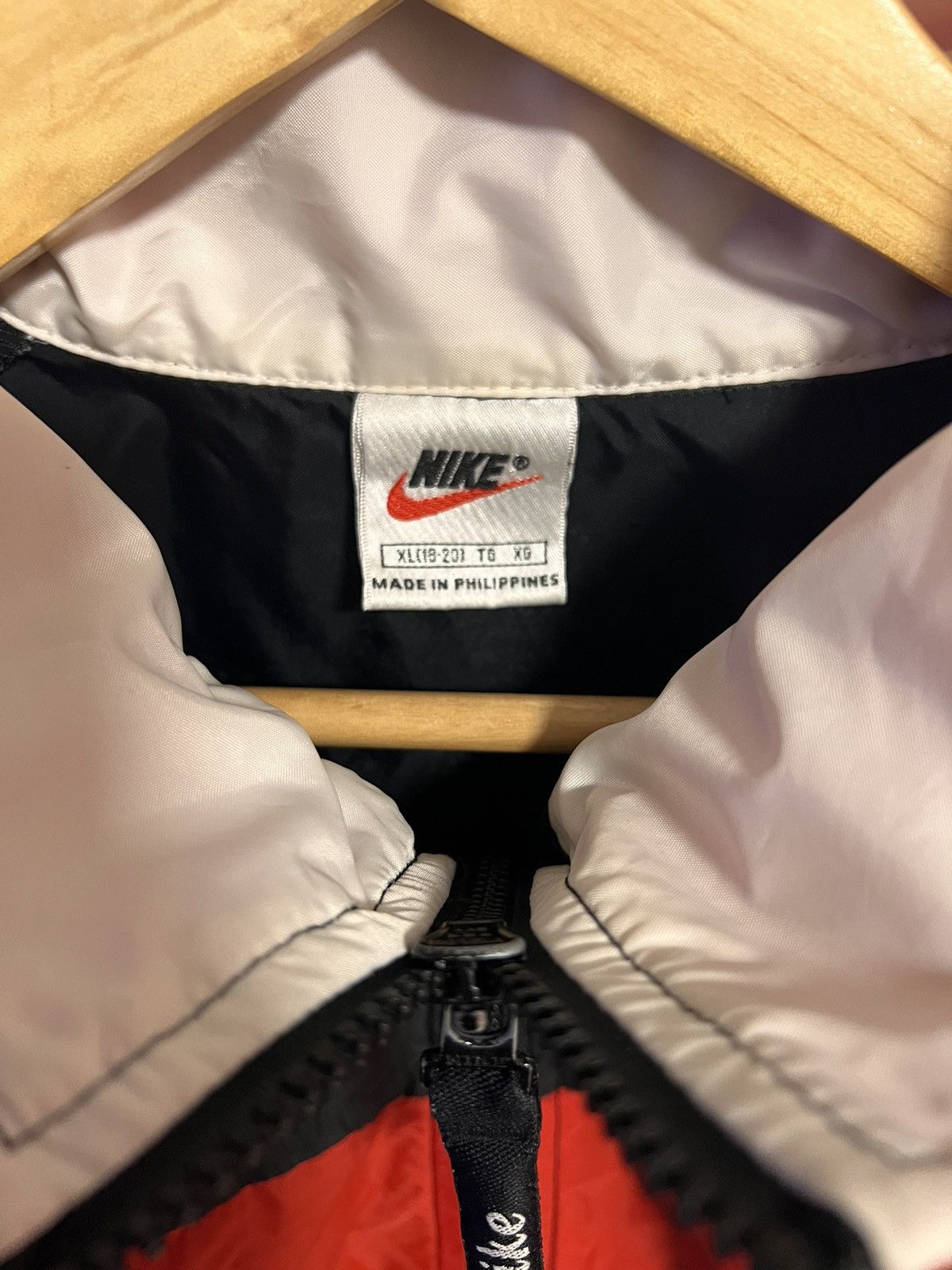 Nike 2000s NIKE WINDBREAKER Size US XL / EU 56 / 4 - 5 Thumbnail