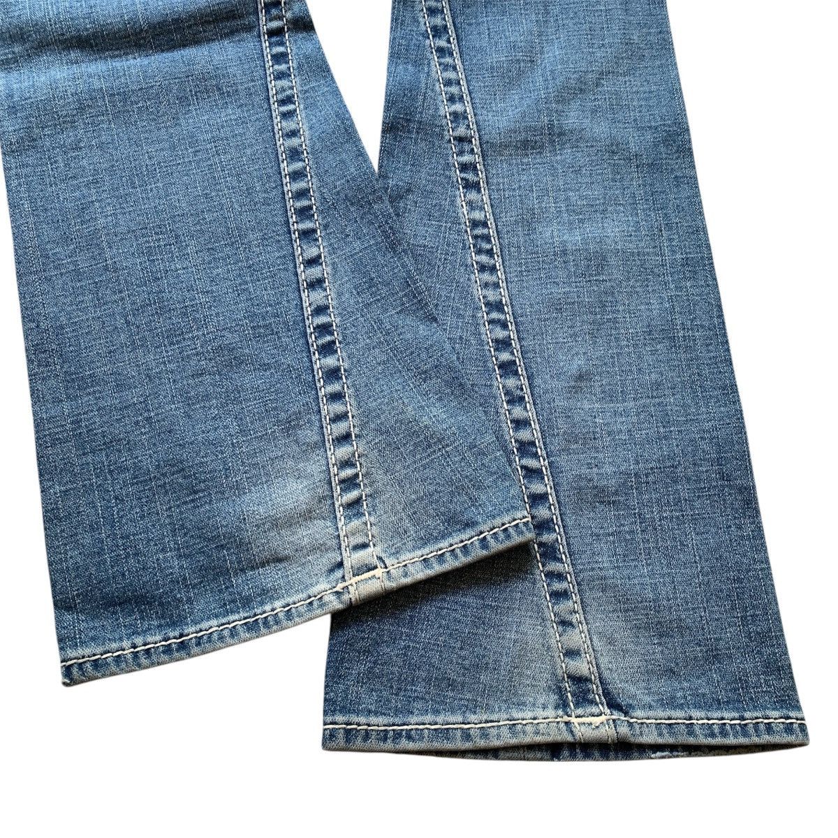 True Religion 2000’s True Religion Joey Distressed Bootcut Flare Pants Size US 28 / EU 44 - 14 Thumbnail