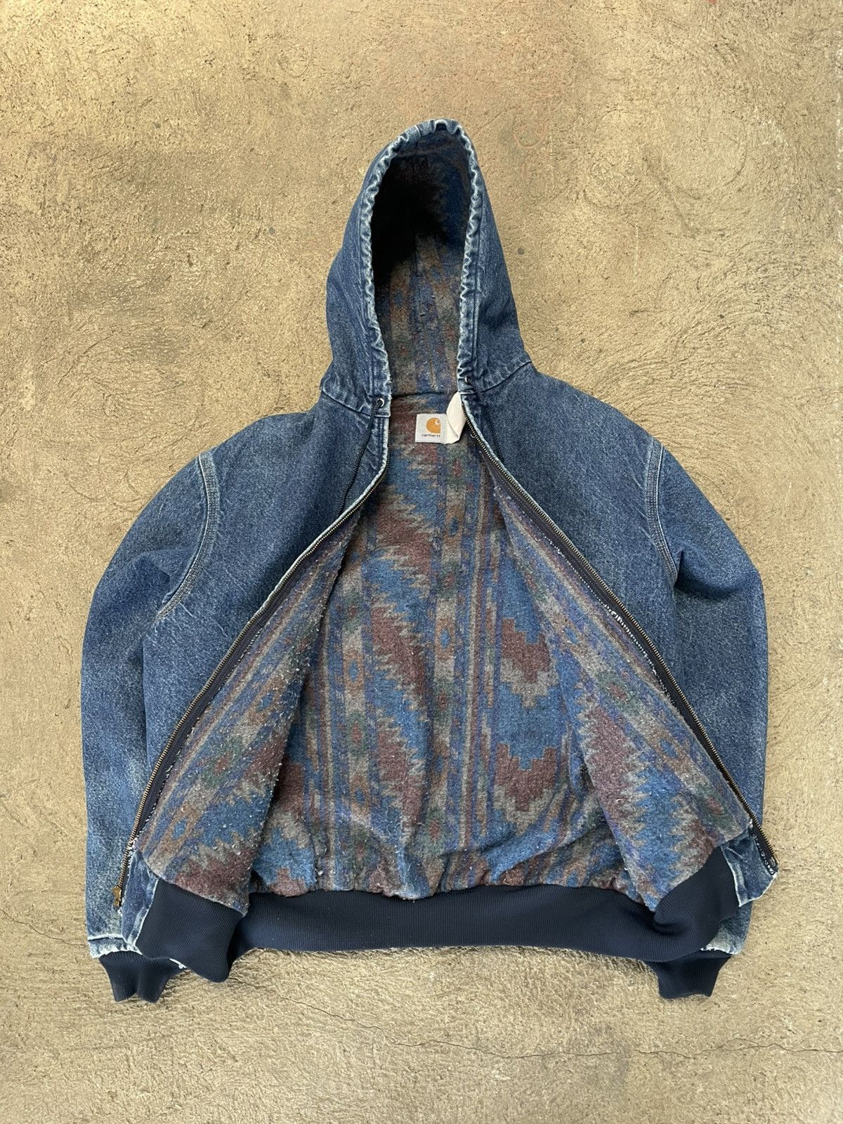 Carhartt 90’s Vintage Aztec Carhartt Active Jacket Size US L / EU 52-54 / 3 - 5 Thumbnail